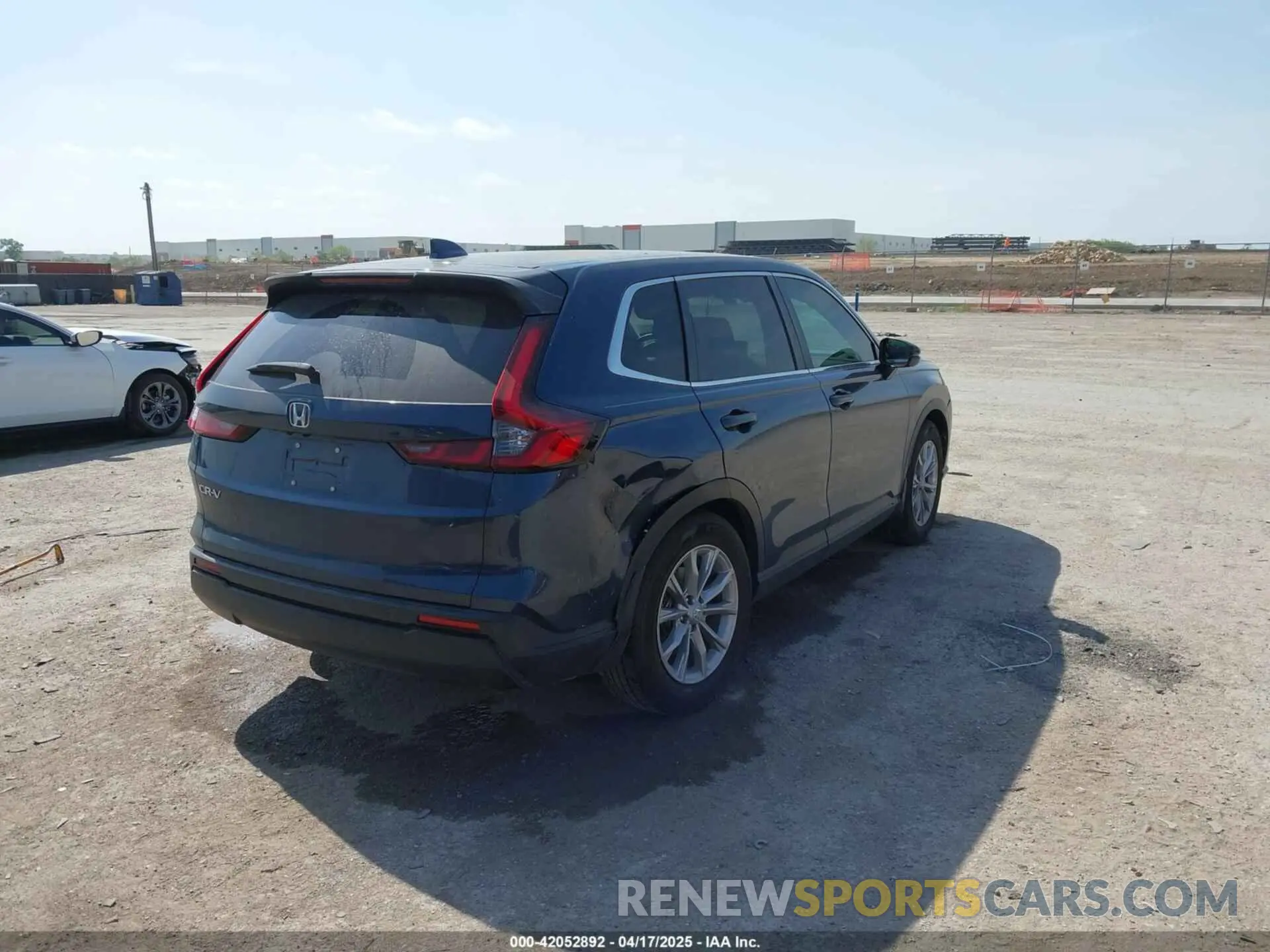 4 Photograph of a damaged car 2HKRS3H71RH314857 HONDA CR-V 2024