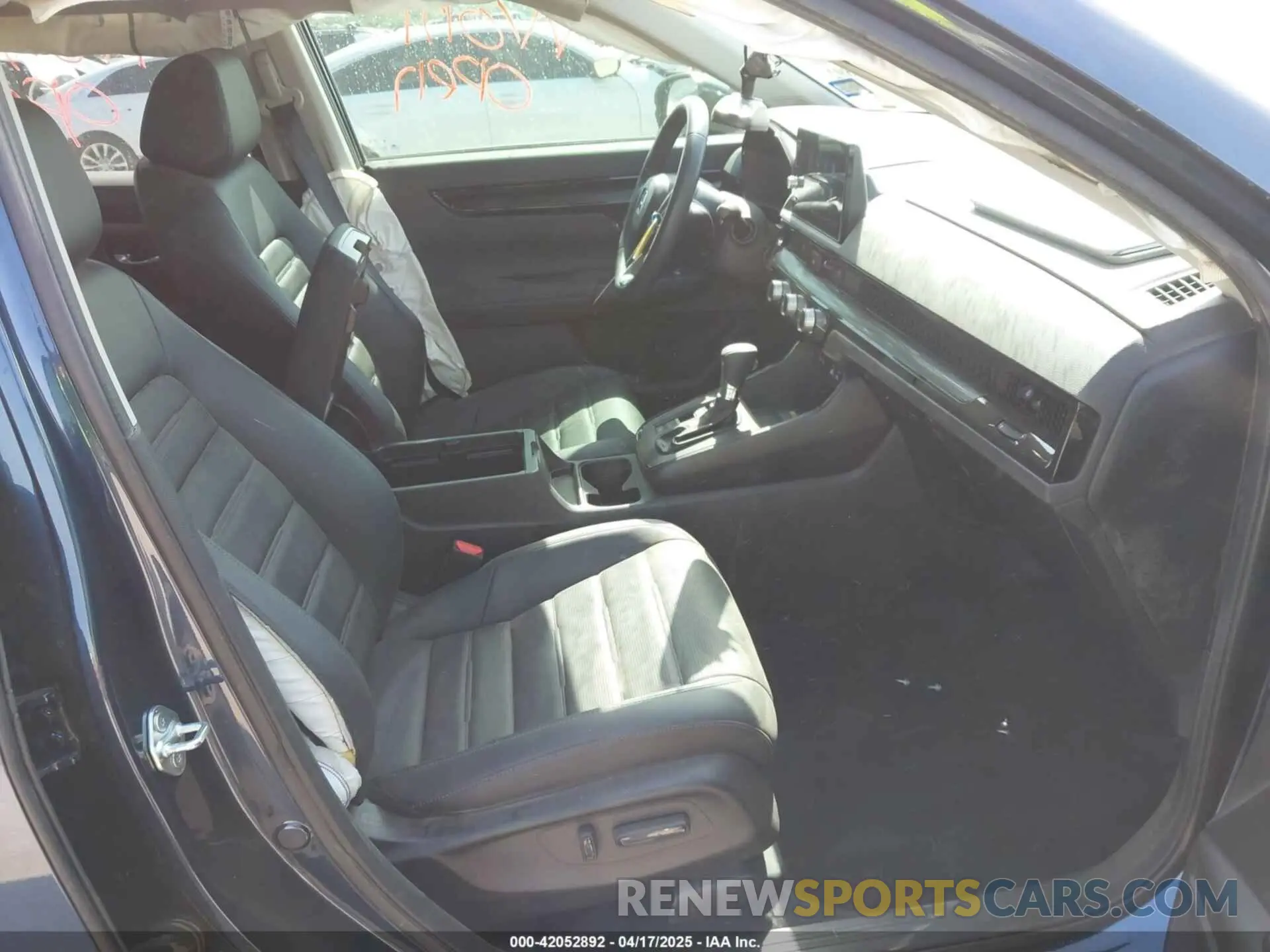 5 Photograph of a damaged car 2HKRS3H71RH314857 HONDA CR-V 2024
