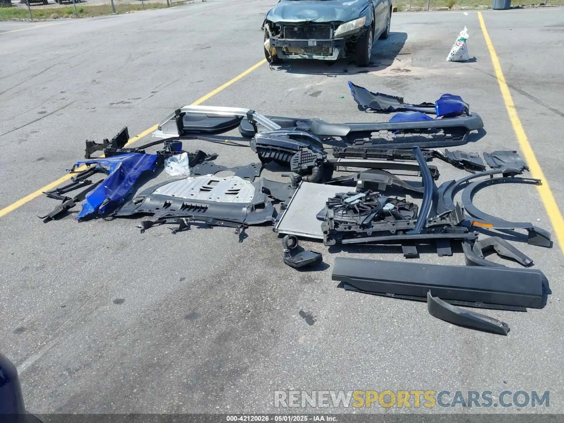 12 Photograph of a damaged car 2HKRS3H72RH311109 HONDA CR-V 2024