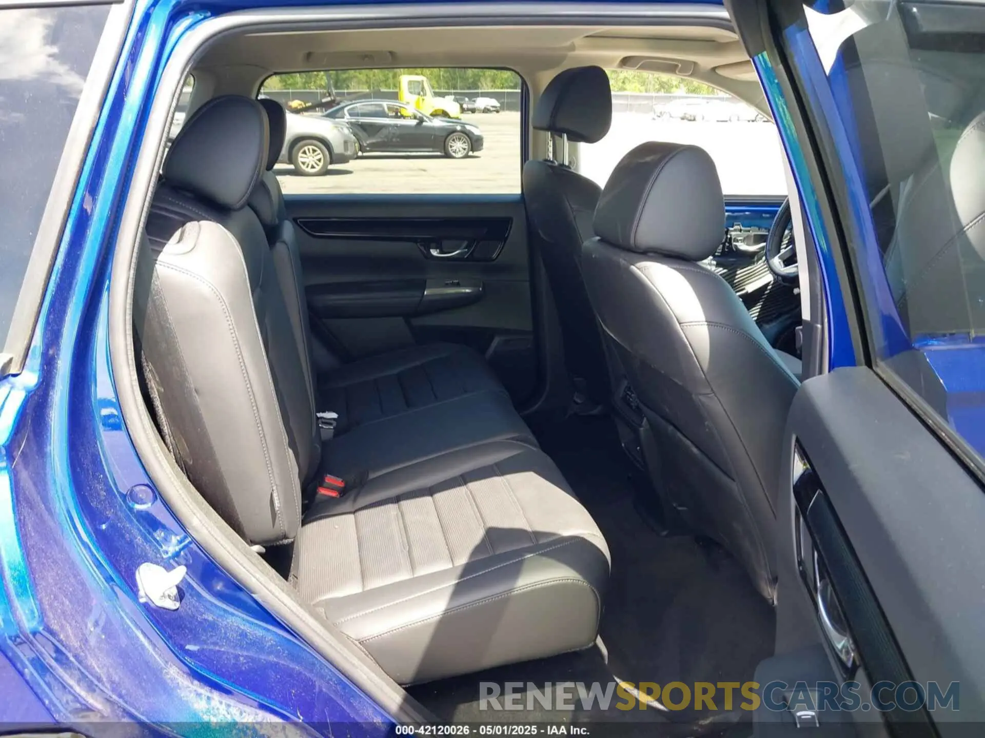 8 Photograph of a damaged car 2HKRS3H72RH311109 HONDA CR-V 2024