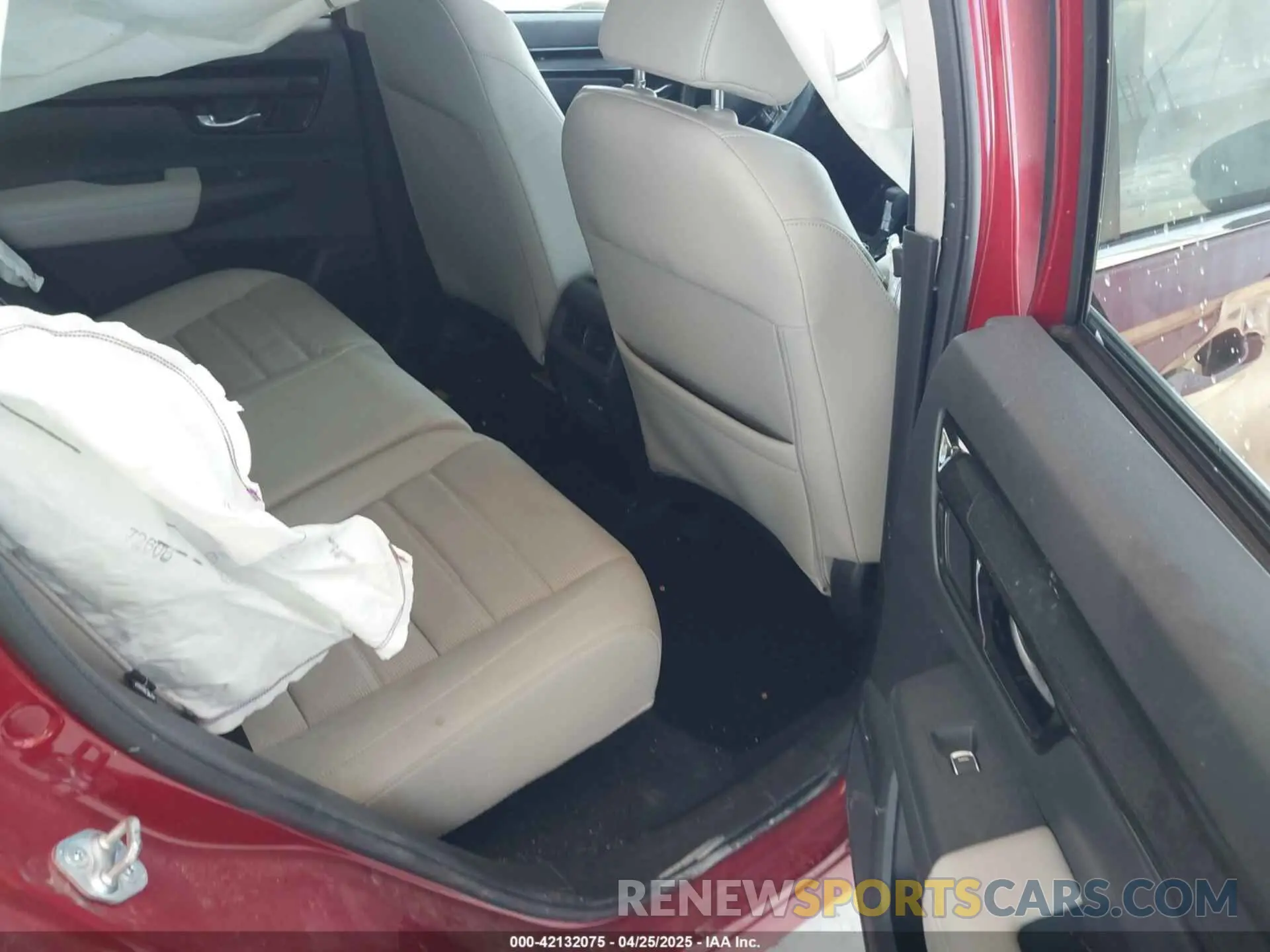 8 Photograph of a damaged car 2HKRS3H73RH300989 HONDA CR-V 2024
