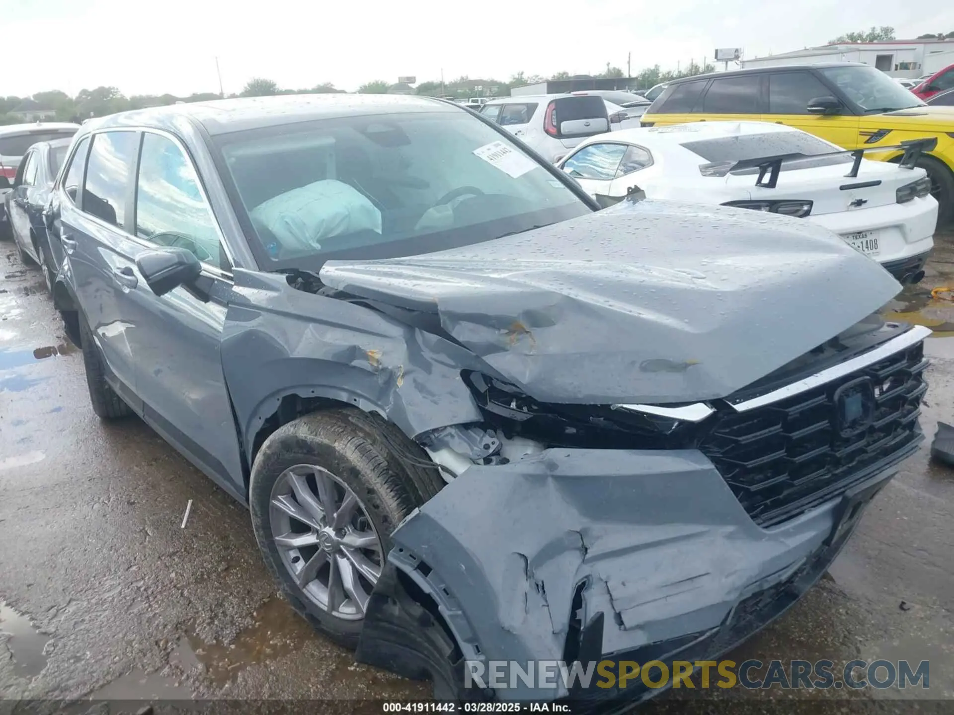 1 Photograph of a damaged car 2HKRS3H75RH312738 HONDA CR-V 2024