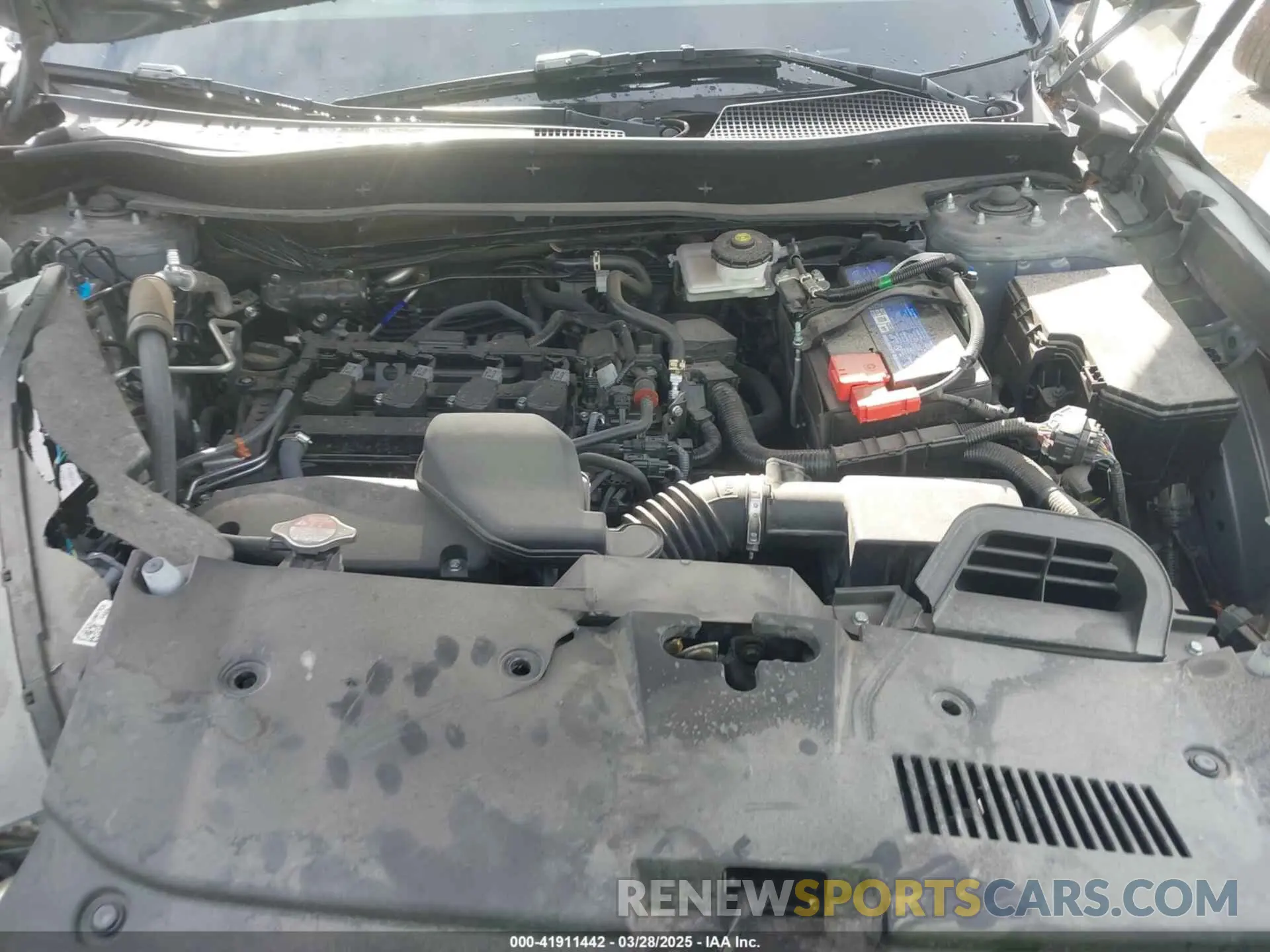 10 Photograph of a damaged car 2HKRS3H75RH312738 HONDA CR-V 2024