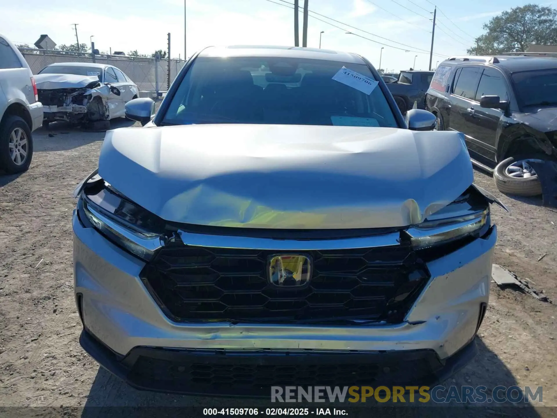 12 Photograph of a damaged car 2HKRS3H76RH309556 HONDA CR-V 2024