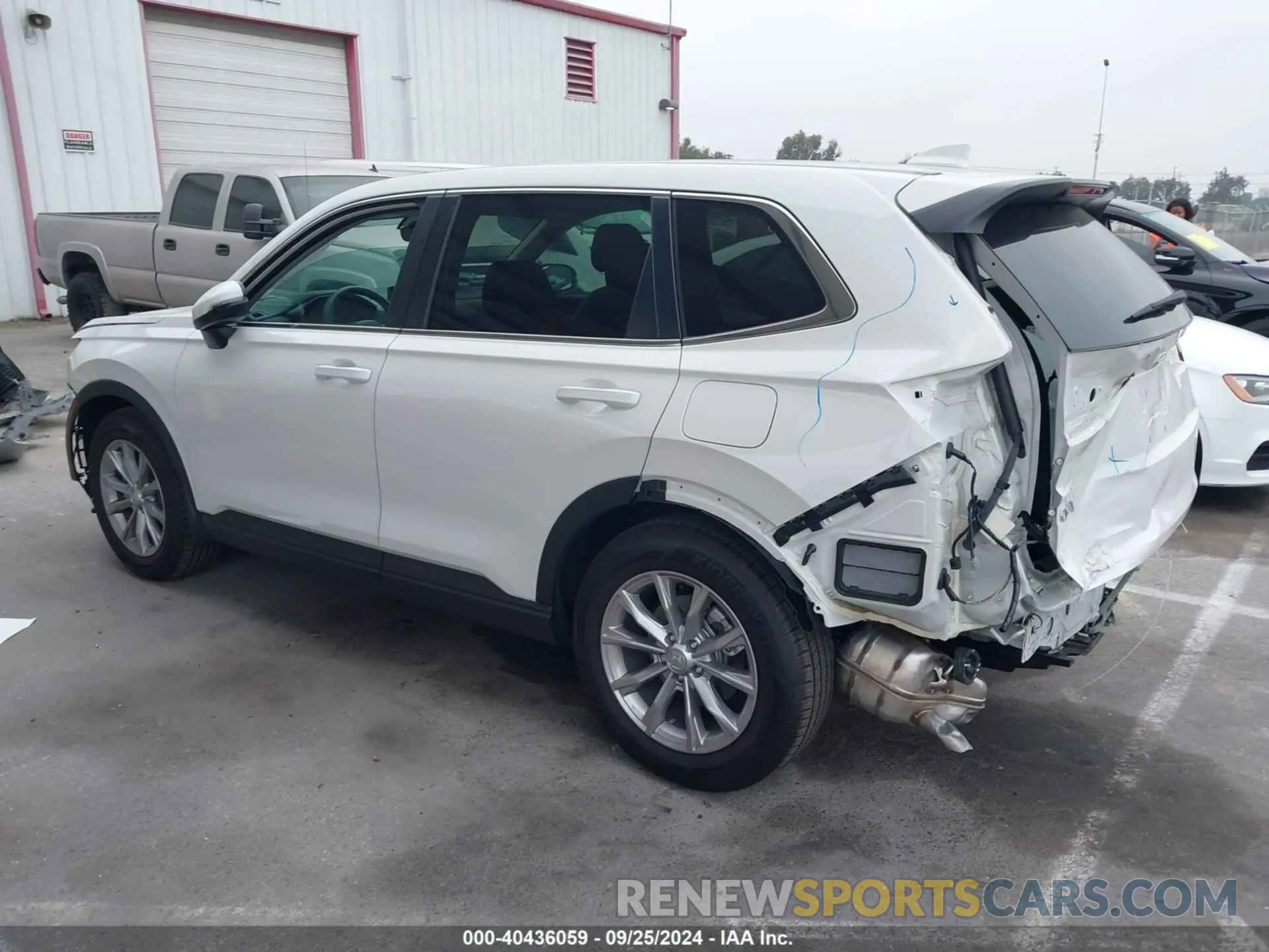 3 Photograph of a damaged car 2HKRS3H76RH322677 HONDA CR-V 2024
