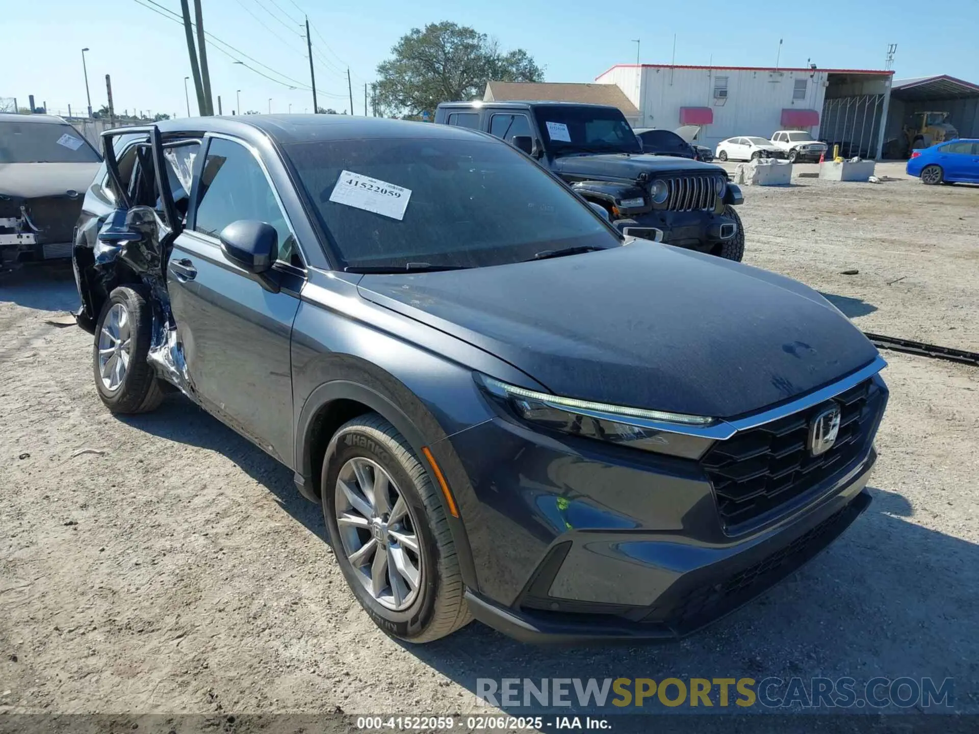 1 Photograph of a damaged car 2HKRS3H77RH335731 HONDA CR-V 2024