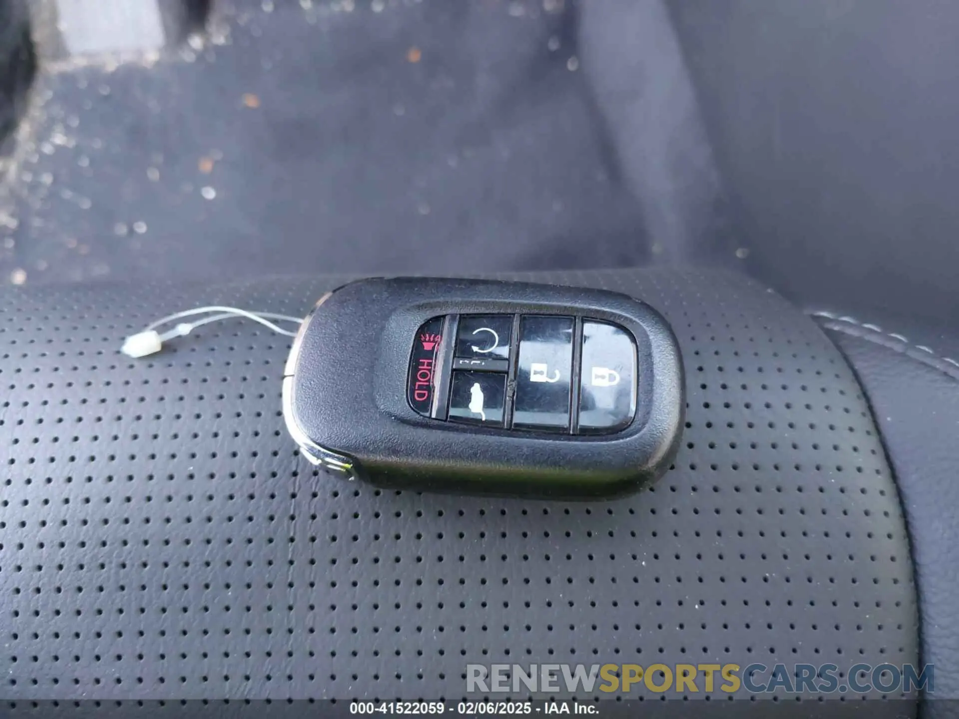 11 Photograph of a damaged car 2HKRS3H77RH335731 HONDA CR-V 2024