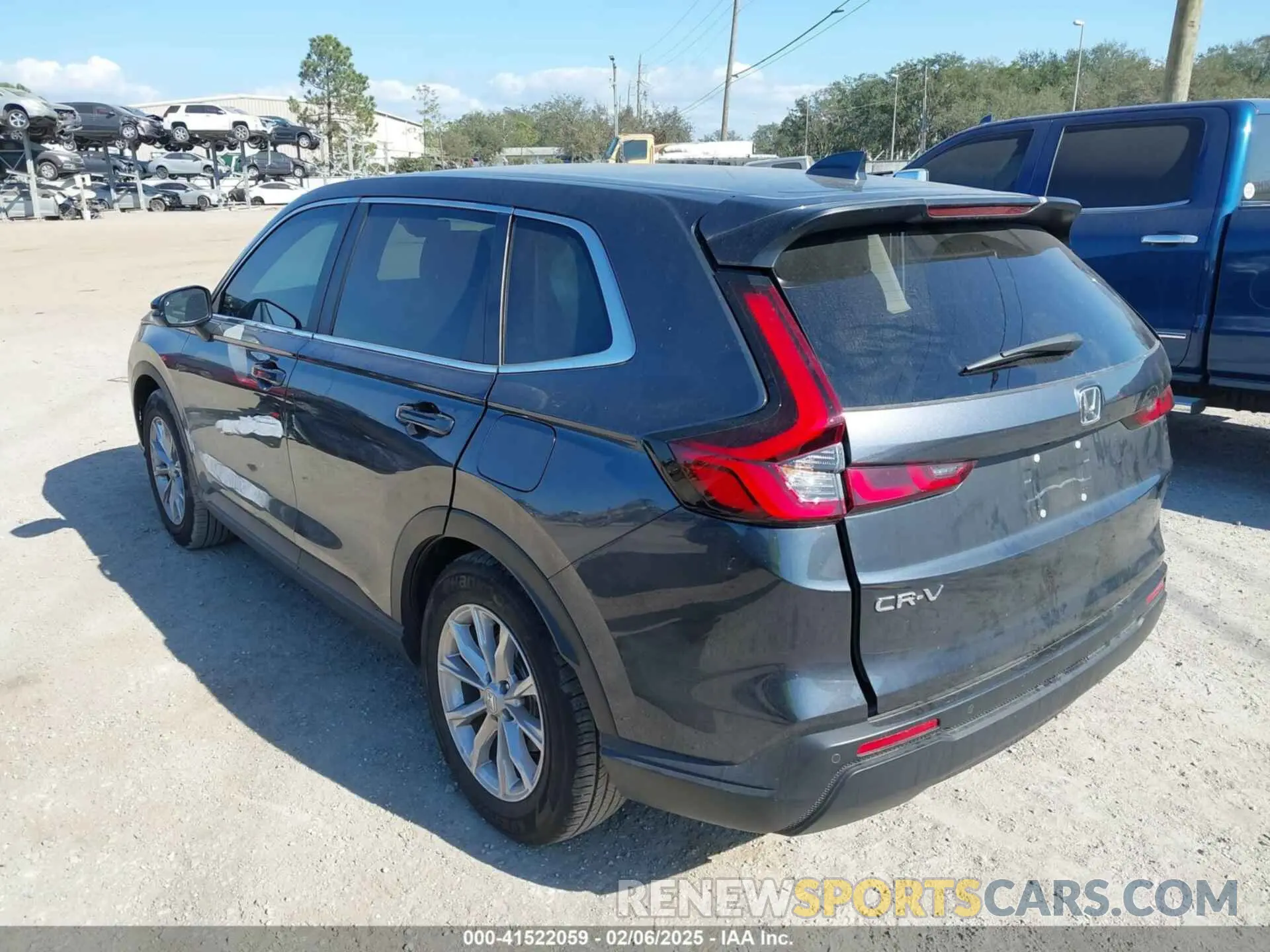 3 Photograph of a damaged car 2HKRS3H77RH335731 HONDA CR-V 2024