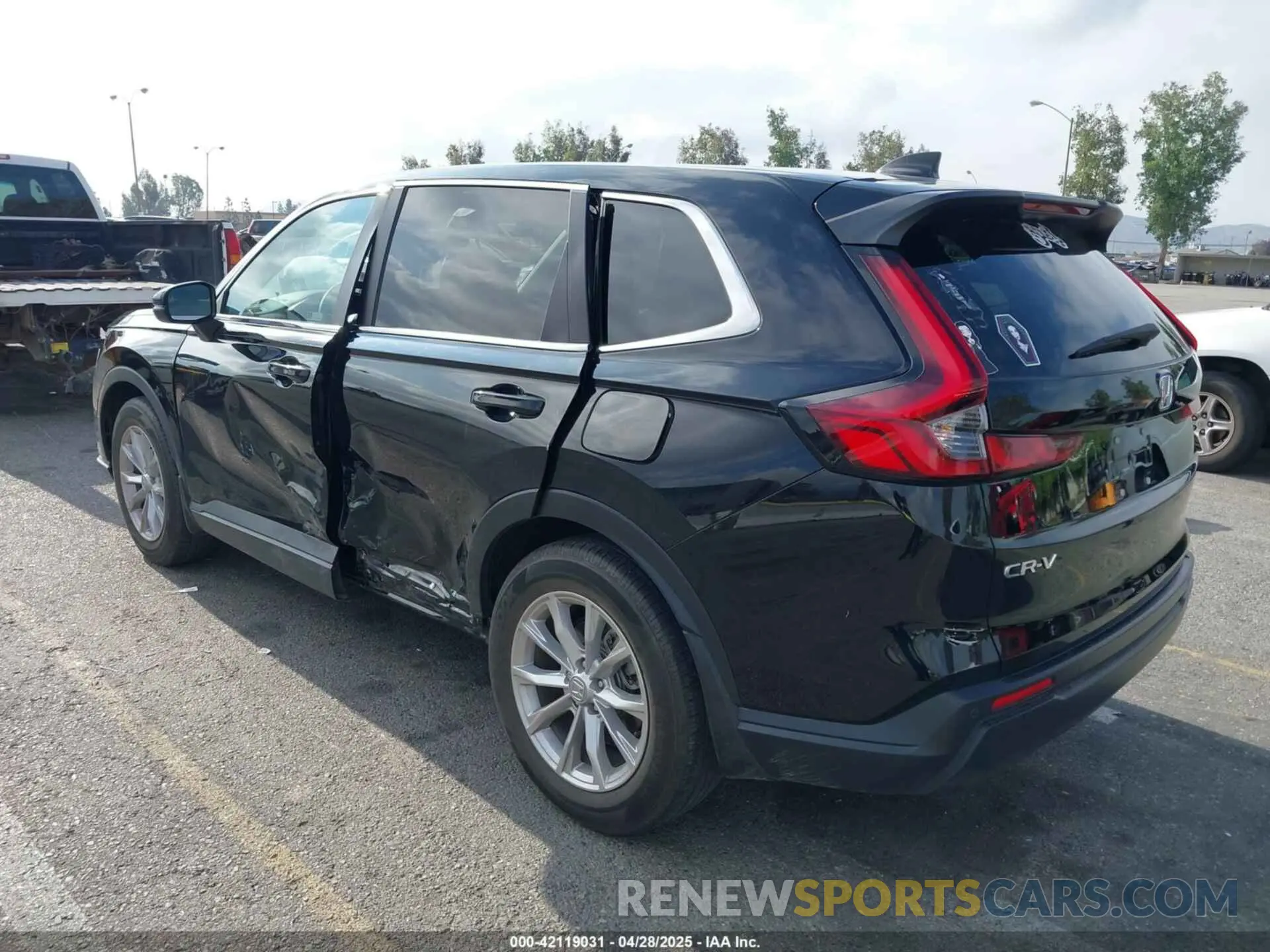 3 Photograph of a damaged car 2HKRS3H78RH305475 HONDA CR-V 2024