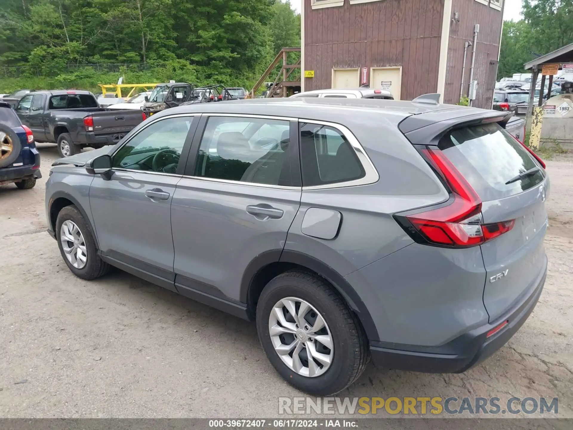 3 Photograph of a damaged car 2HKRS4H20RH436605 HONDA CR-V 2024