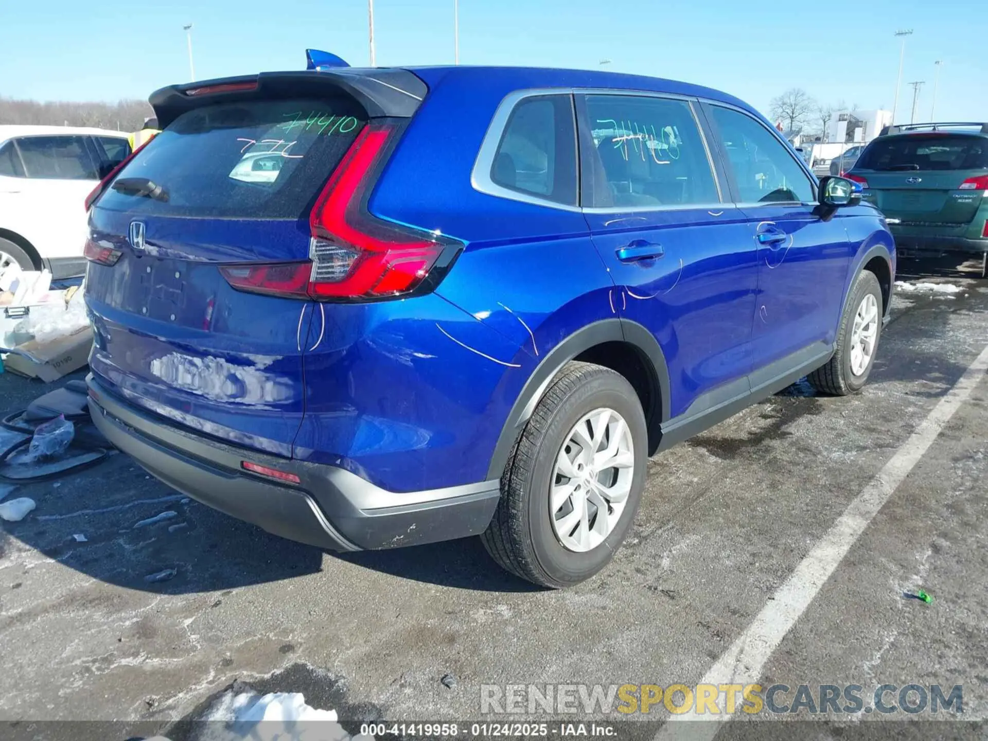 4 Photograph of a damaged car 2HKRS4H26RH444305 HONDA CR-V 2024