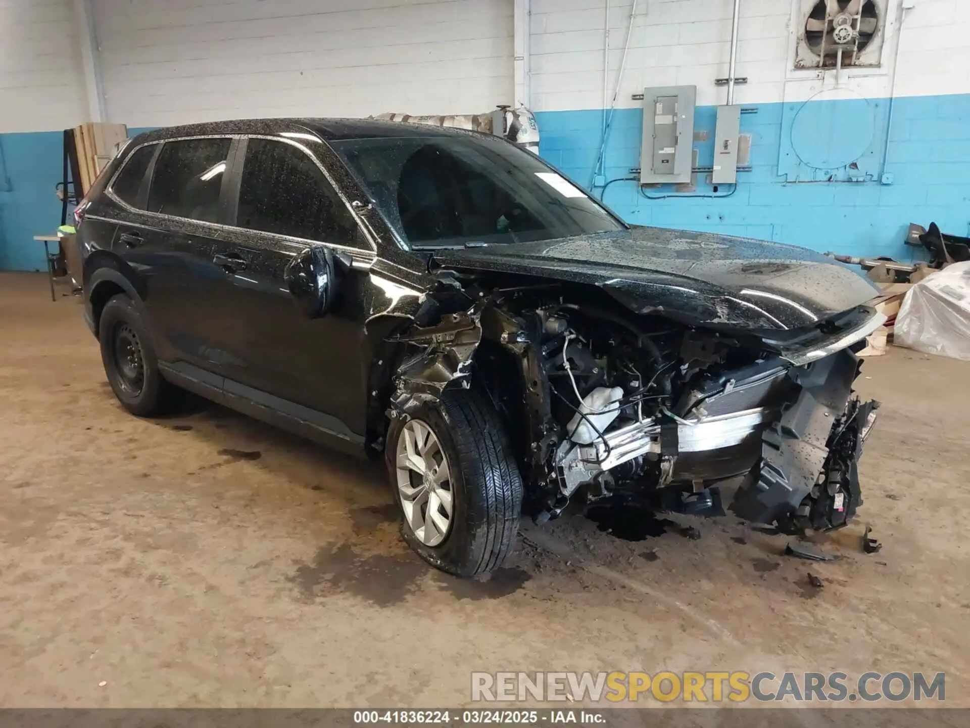 1 Photograph of a damaged car 2HKRS4H28RH425092 HONDA CR-V 2024