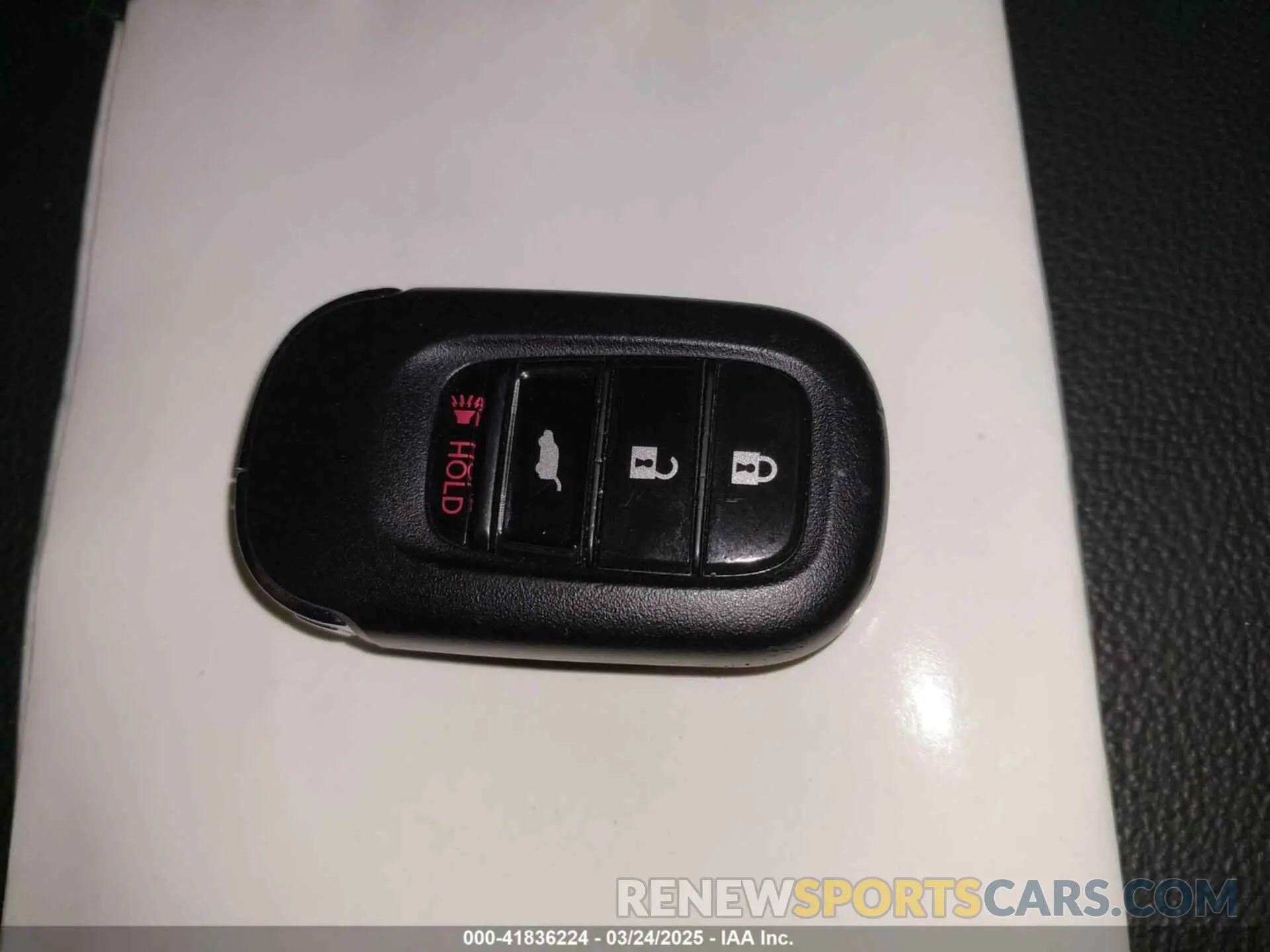 11 Photograph of a damaged car 2HKRS4H28RH425092 HONDA CR-V 2024