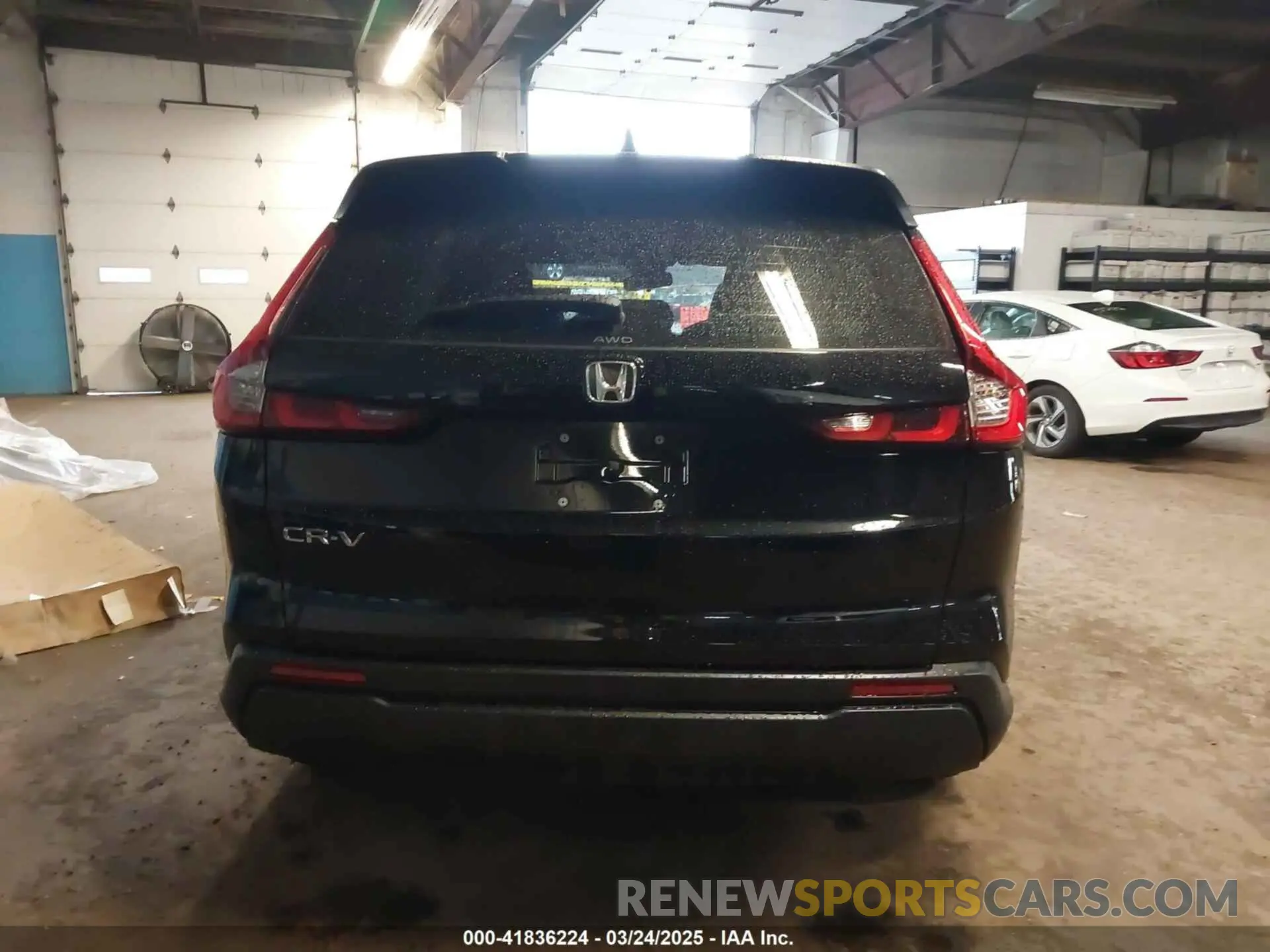 16 Photograph of a damaged car 2HKRS4H28RH425092 HONDA CR-V 2024