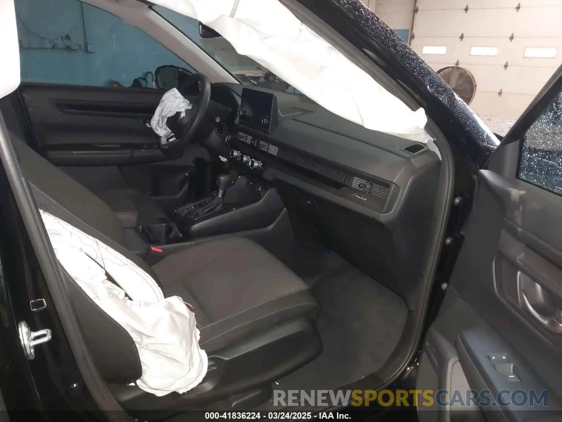 5 Photograph of a damaged car 2HKRS4H28RH425092 HONDA CR-V 2024