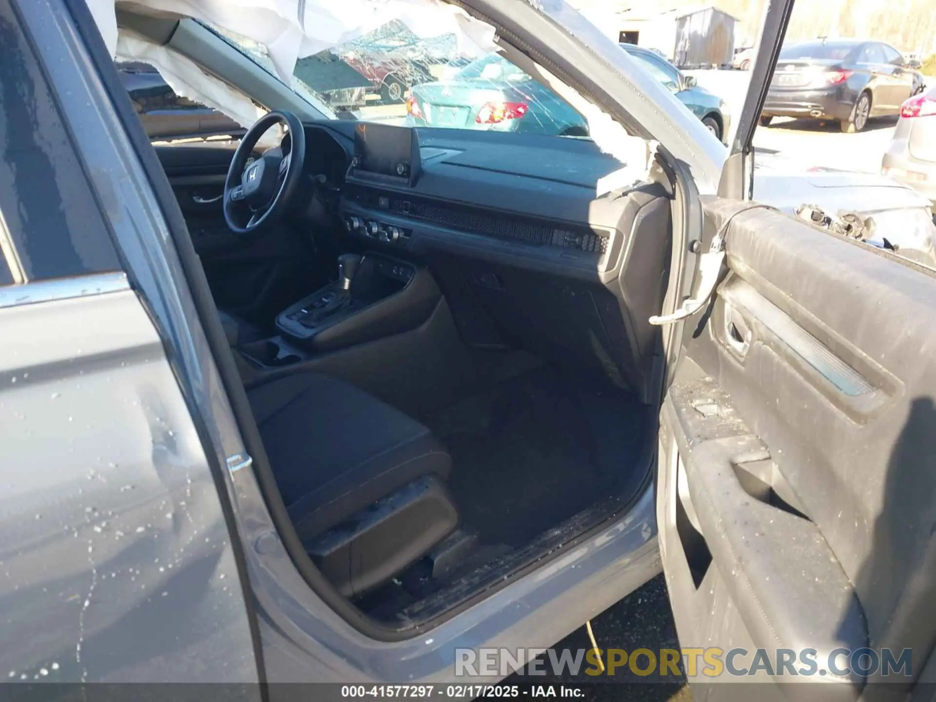 5 Photograph of a damaged car 2HKRS4H40RH431860 HONDA CR-V 2024
