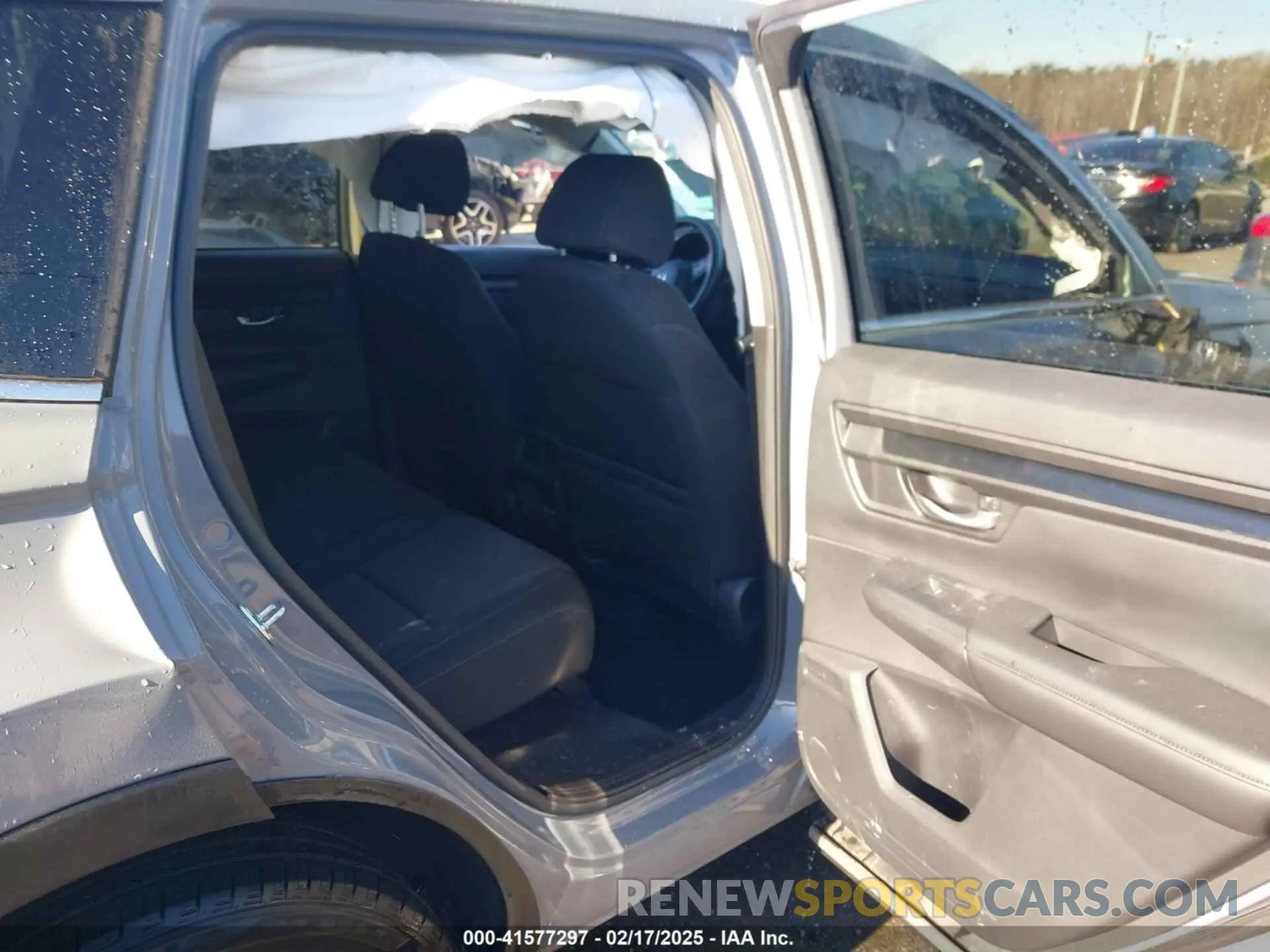 8 Photograph of a damaged car 2HKRS4H40RH431860 HONDA CR-V 2024