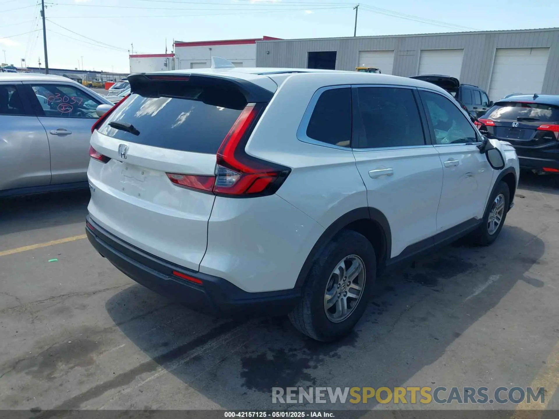 4 Photograph of a damaged car 2HKRS4H40RH442650 HONDA CR-V 2024