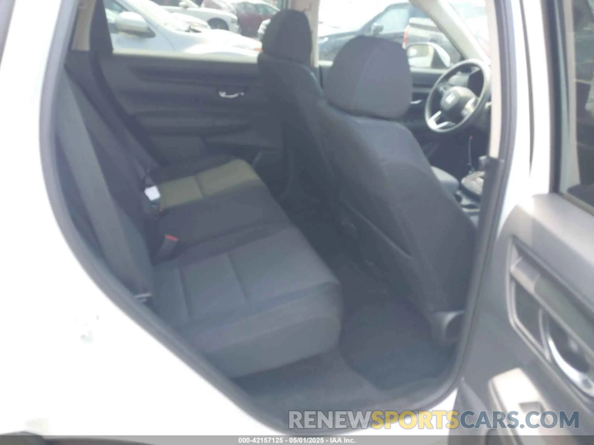 8 Photograph of a damaged car 2HKRS4H40RH442650 HONDA CR-V 2024