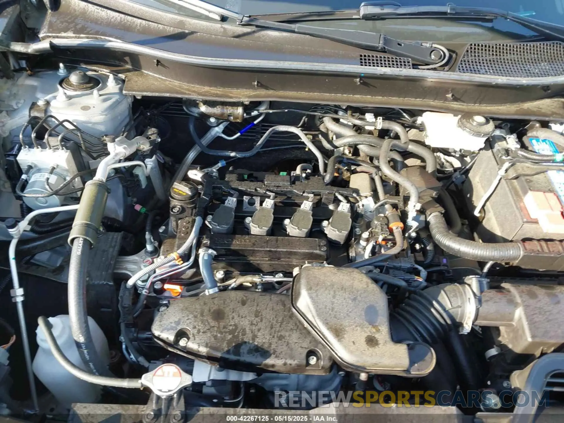10 Photograph of a damaged car 2HKRS4H41RH418292 HONDA CR-V 2024