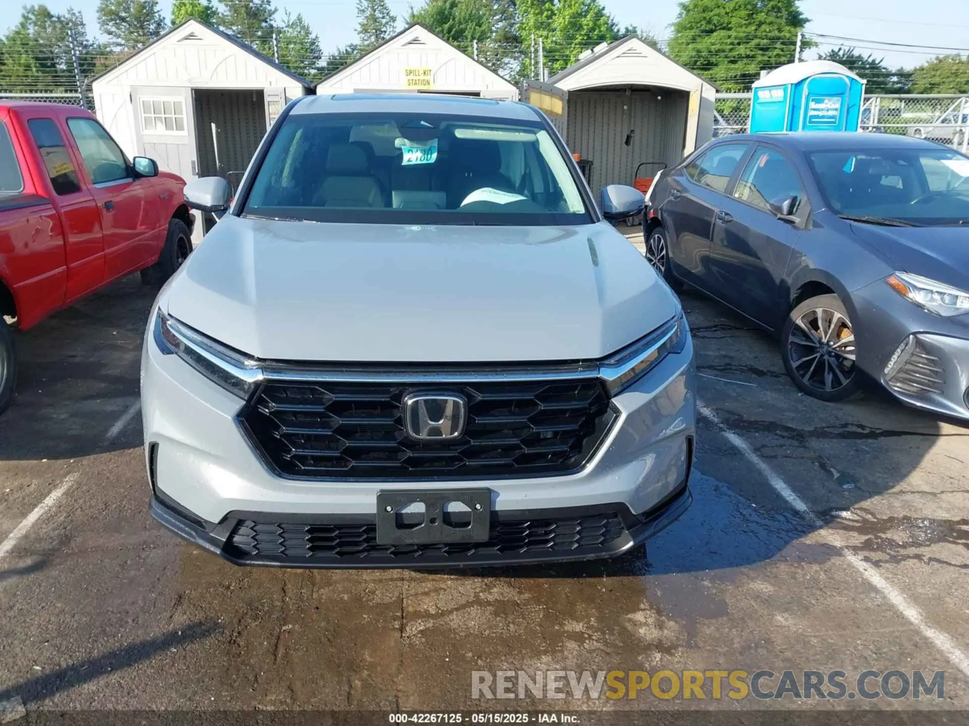 12 Photograph of a damaged car 2HKRS4H41RH418292 HONDA CR-V 2024