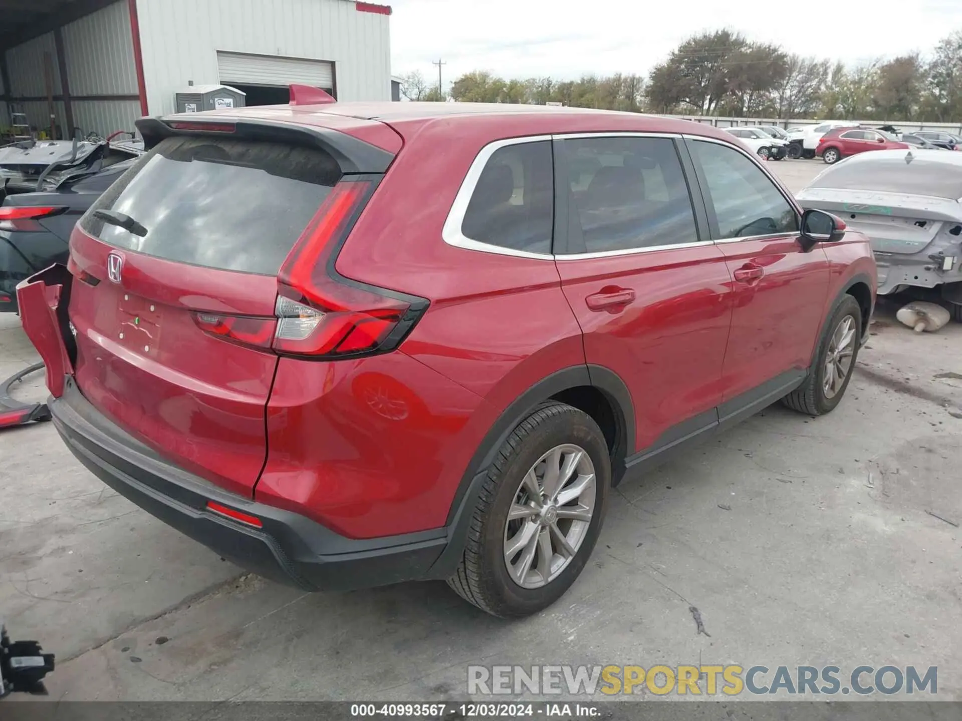 4 Photograph of a damaged car 2HKRS4H41RH438235 HONDA CR-V 2024