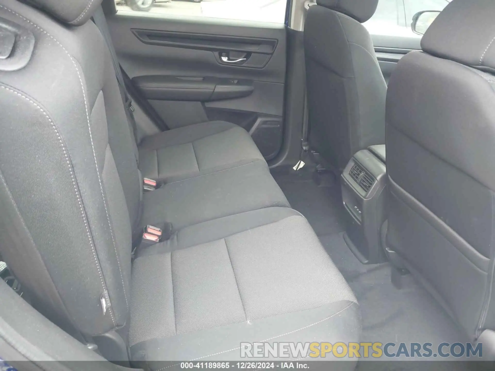 8 Photograph of a damaged car 2HKRS4H43RH443467 HONDA CR-V 2024