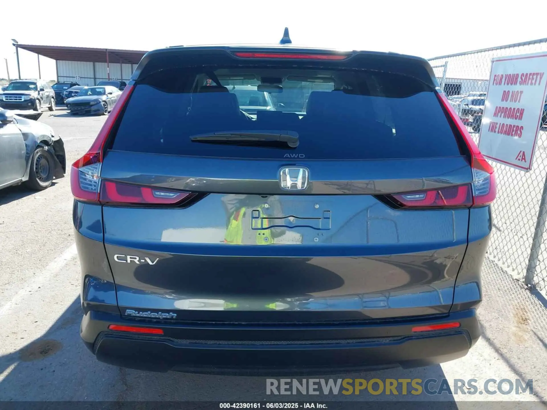16 Photograph of a damaged car 2HKRS4H43RH448913 HONDA CR-V 2024