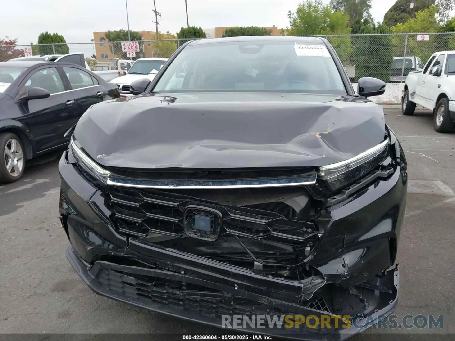 12 Photograph of a damaged car 2HKRS4H43RH464707 HONDA CR-V 2024