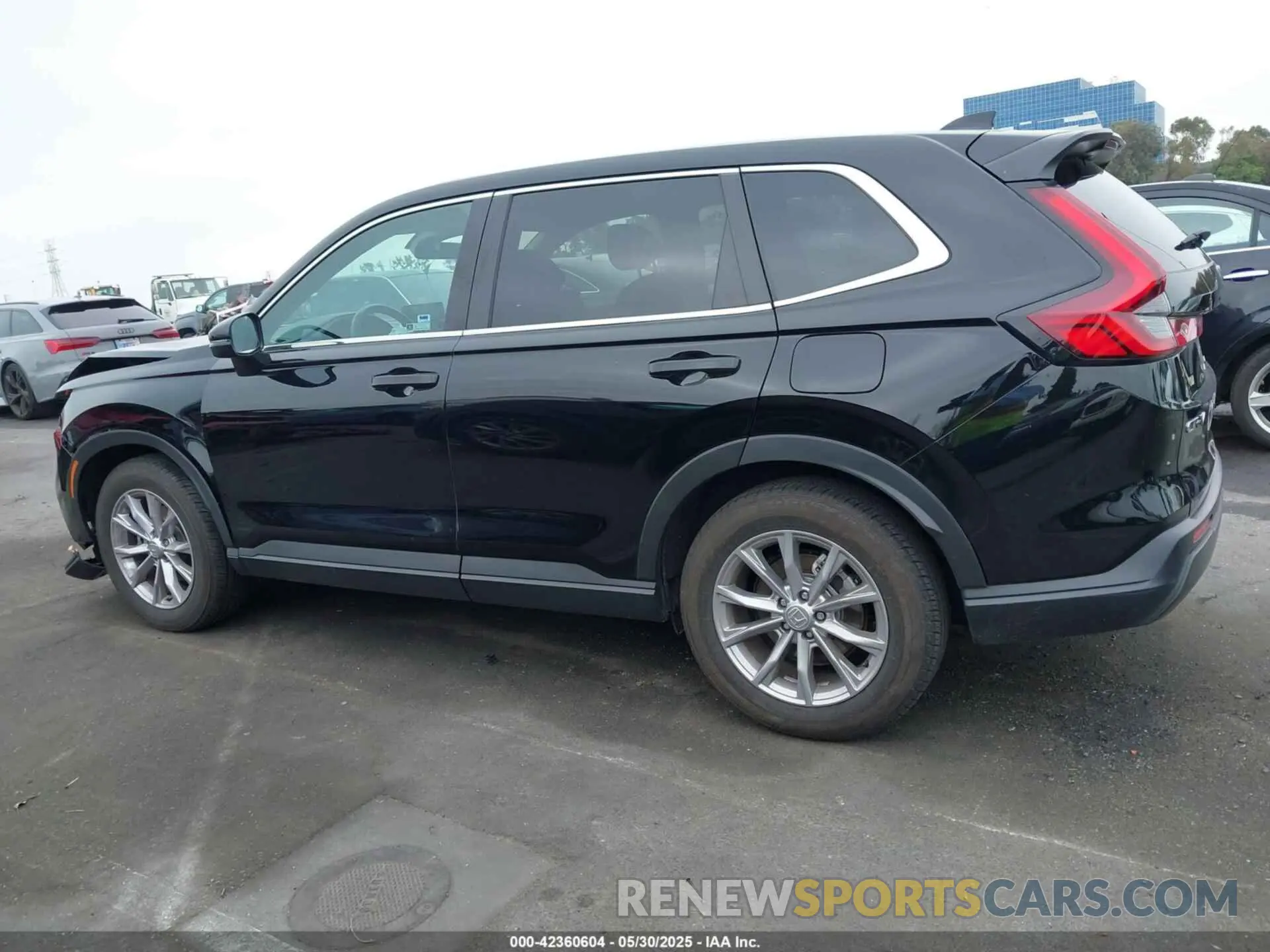 14 Photograph of a damaged car 2HKRS4H43RH464707 HONDA CR-V 2024