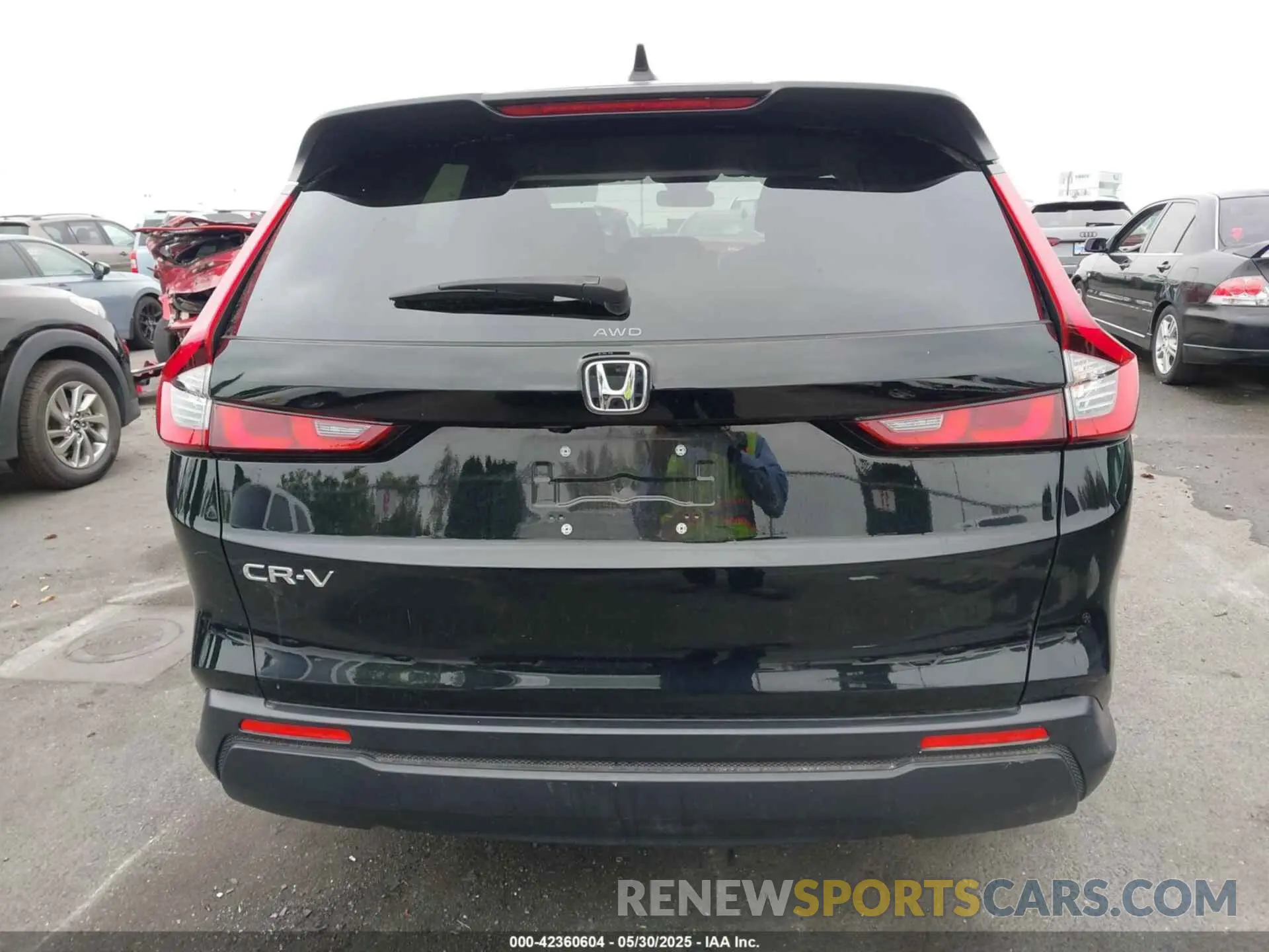 16 Photograph of a damaged car 2HKRS4H43RH464707 HONDA CR-V 2024