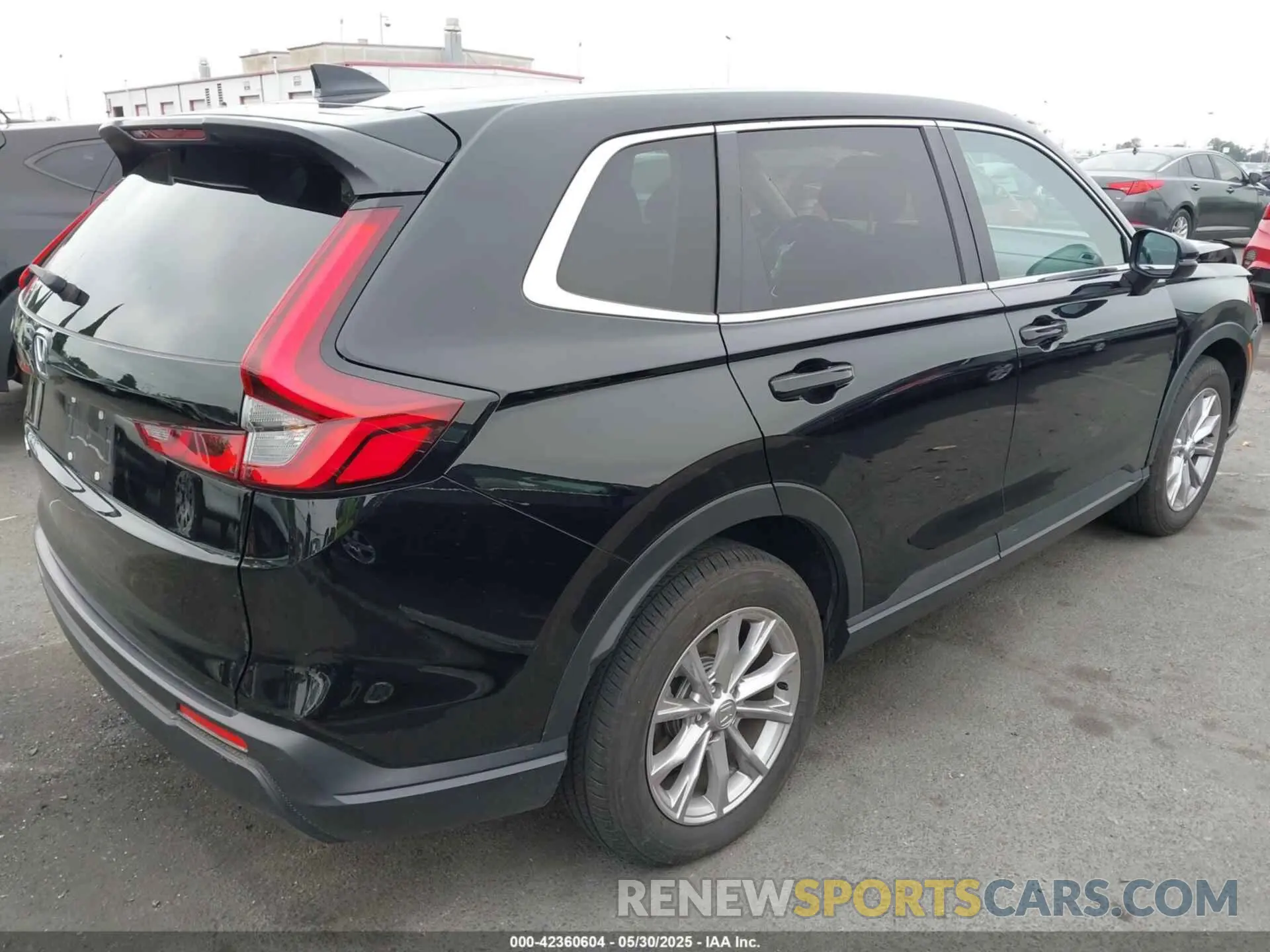 4 Photograph of a damaged car 2HKRS4H43RH464707 HONDA CR-V 2024