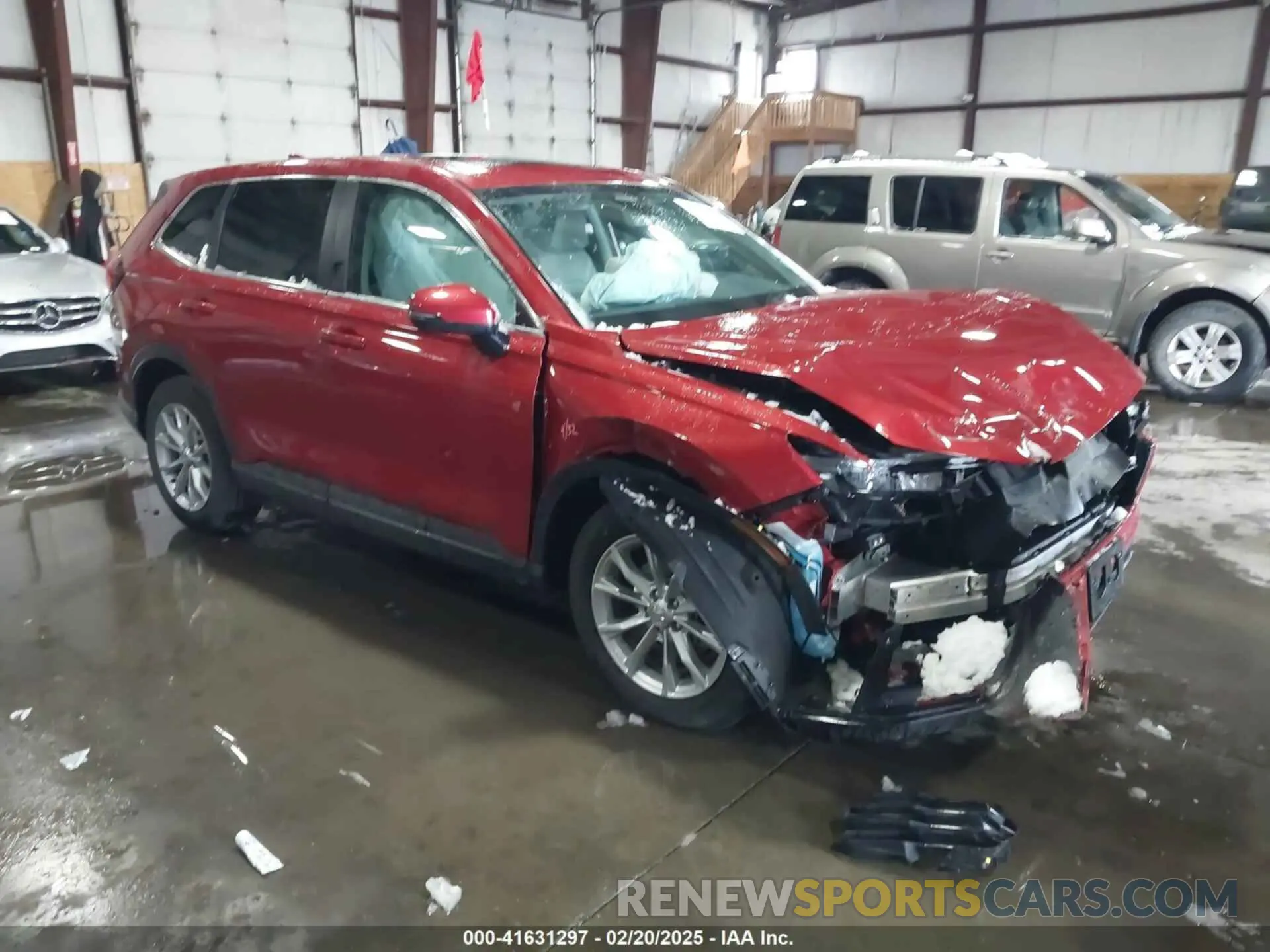 1 Photograph of a damaged car 2HKRS4H44RH413930 HONDA CR-V 2024