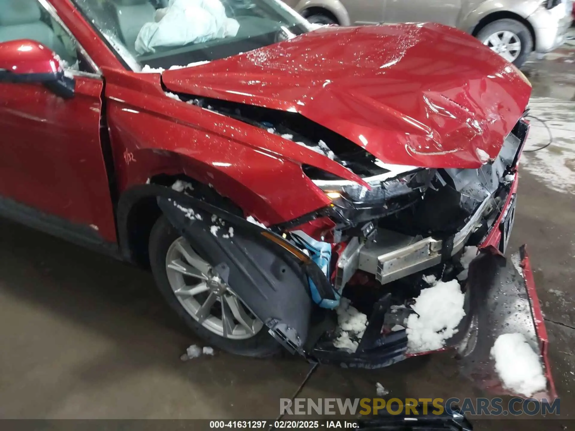 18 Photograph of a damaged car 2HKRS4H44RH413930 HONDA CR-V 2024