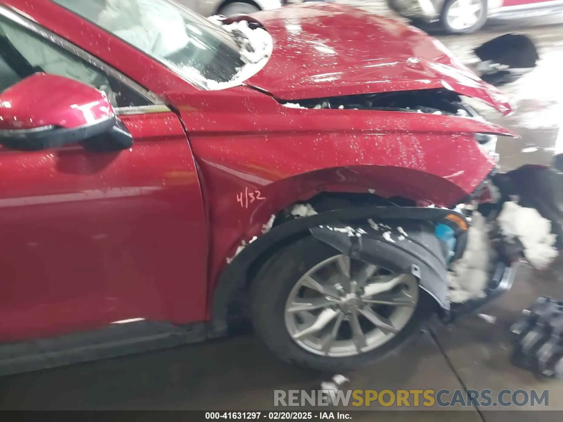 19 Photograph of a damaged car 2HKRS4H44RH413930 HONDA CR-V 2024
