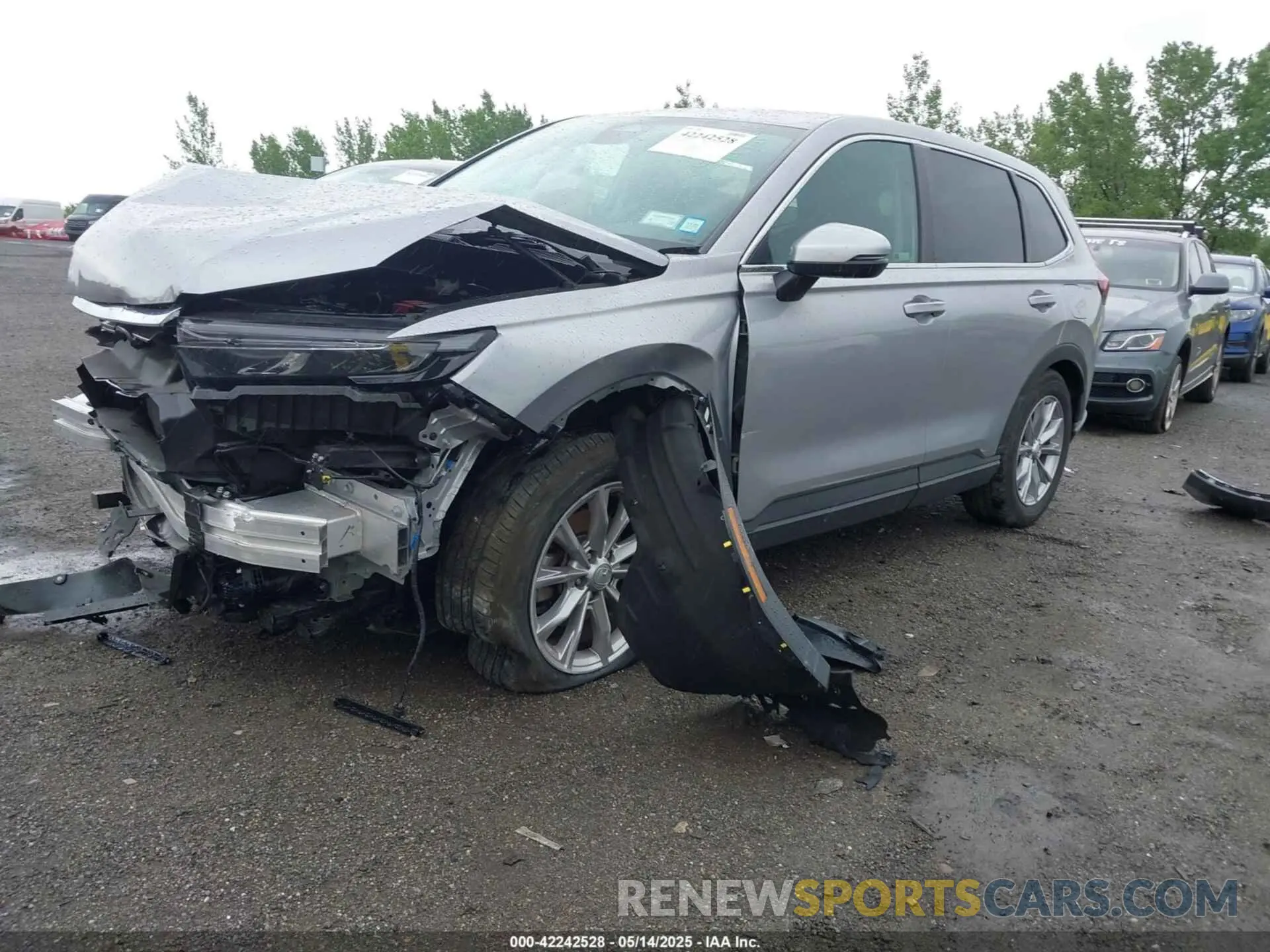 2 Photograph of a damaged car 2HKRS4H44RH433496 HONDA CR-V 2024