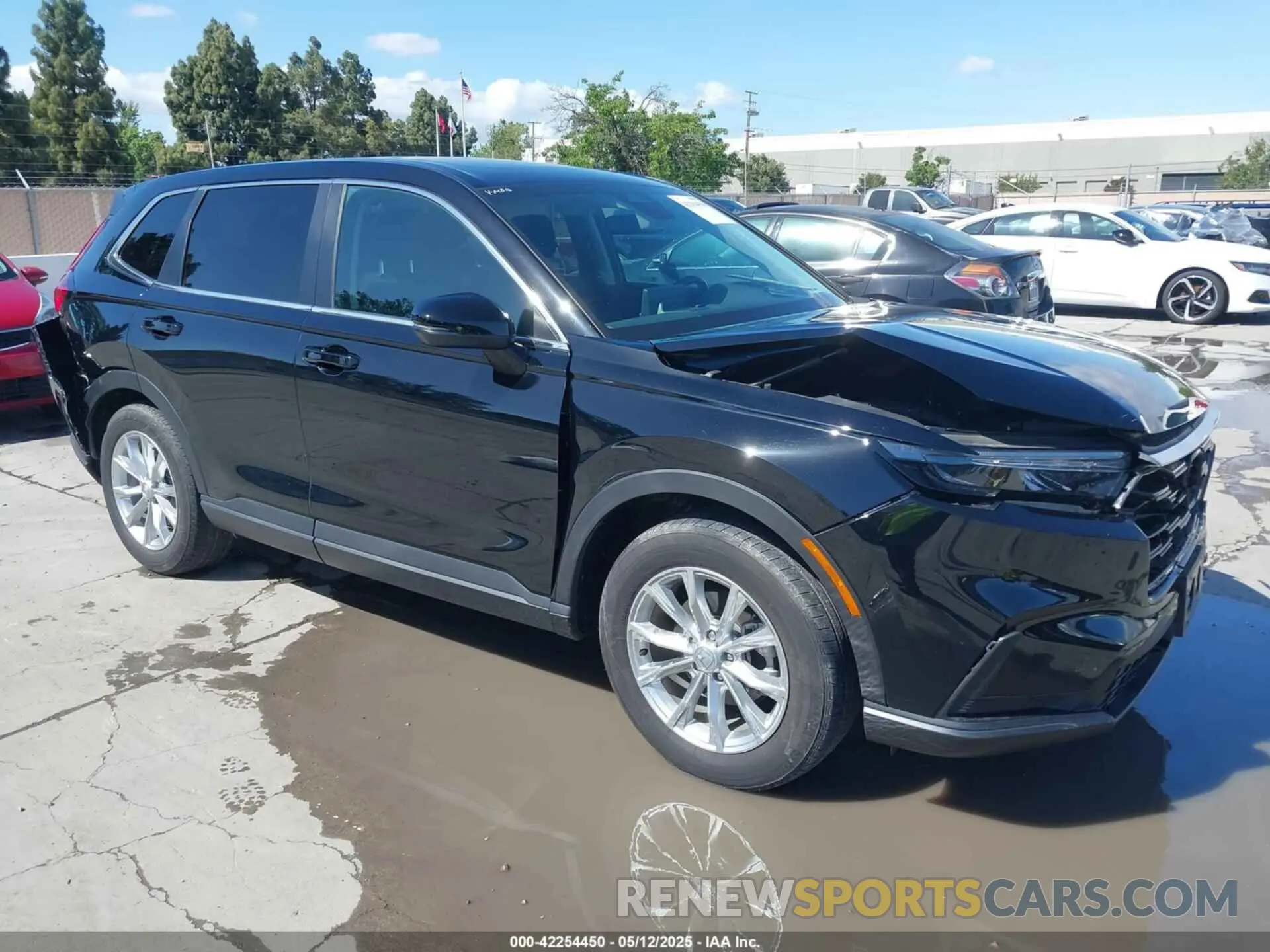 1 Photograph of a damaged car 2HKRS4H44RH435085 HONDA CR-V 2024