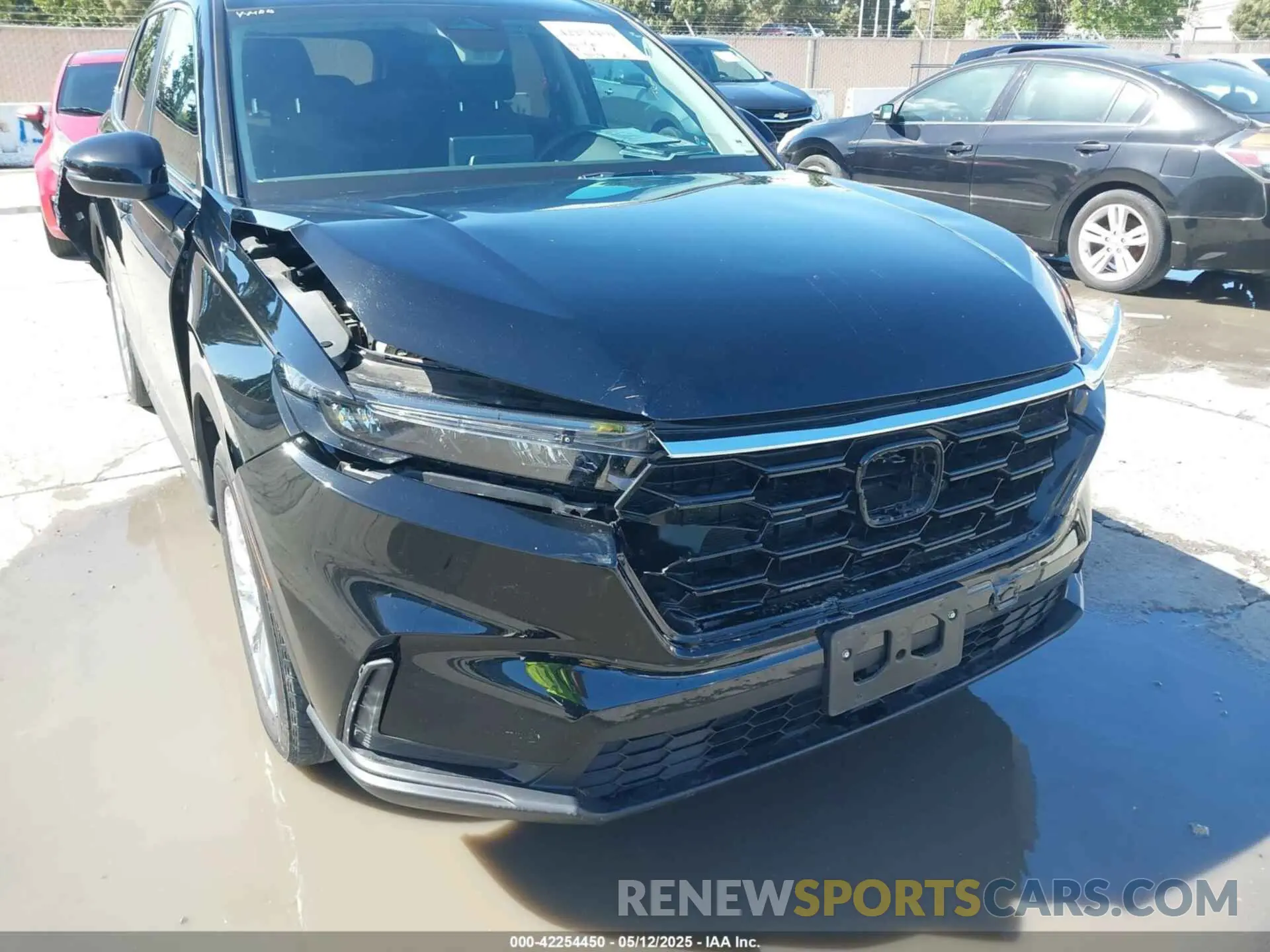 6 Photograph of a damaged car 2HKRS4H44RH435085 HONDA CR-V 2024