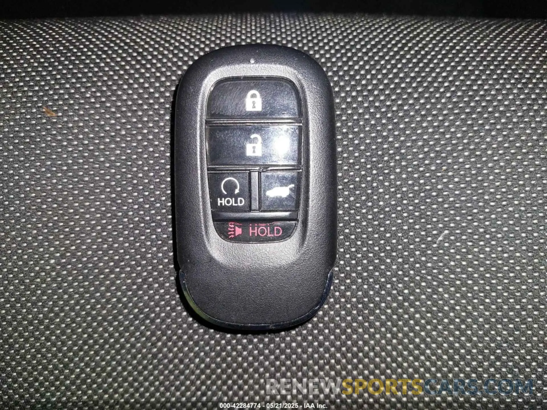 11 Photograph of a damaged car 2HKRS4H44RH455465 HONDA CR-V 2024