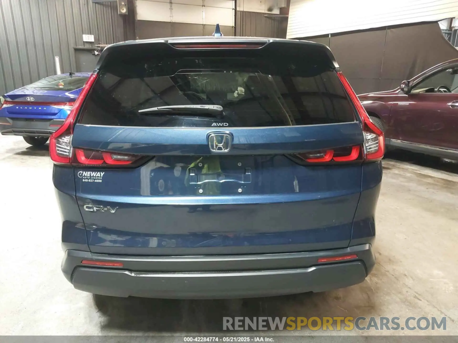 17 Photograph of a damaged car 2HKRS4H44RH455465 HONDA CR-V 2024
