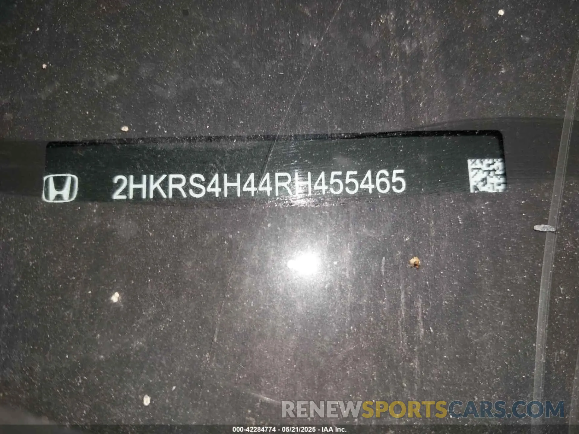 18 Photograph of a damaged car 2HKRS4H44RH455465 HONDA CR-V 2024