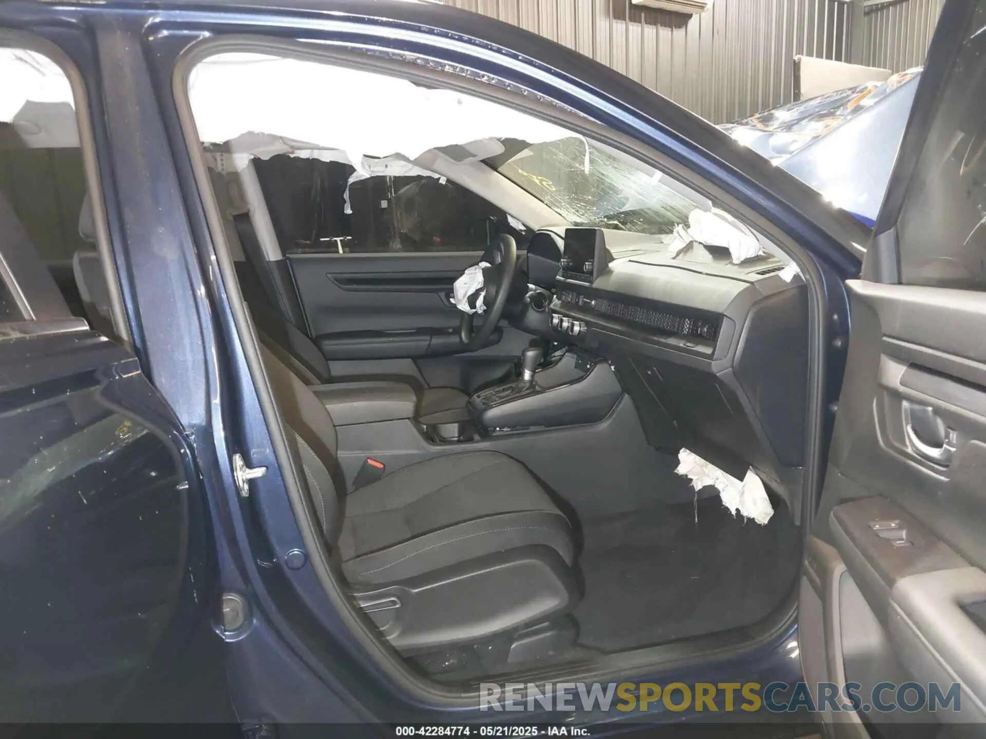 5 Photograph of a damaged car 2HKRS4H44RH455465 HONDA CR-V 2024
