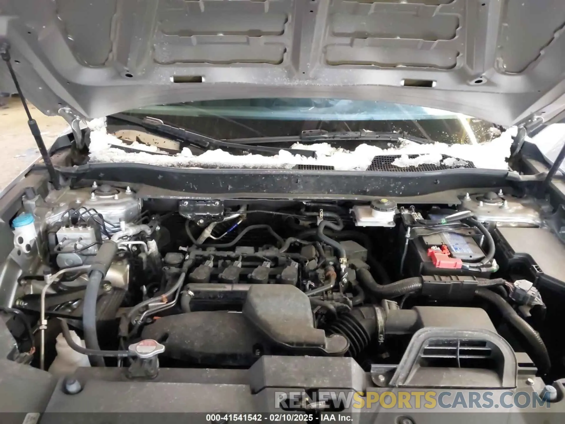 10 Photograph of a damaged car 2HKRS4H44RH461217 HONDA CR-V 2024