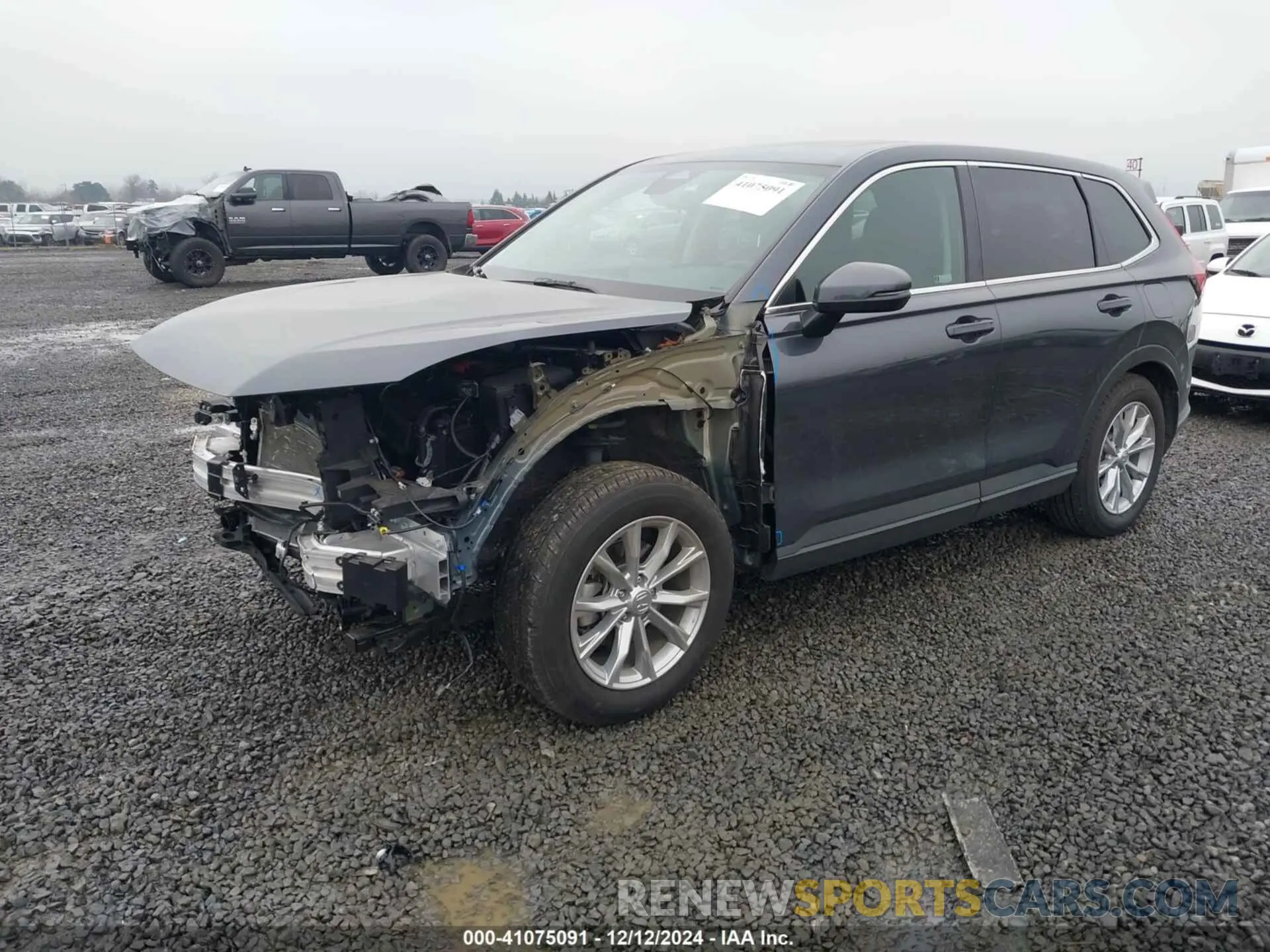2 Photograph of a damaged car 2HKRS4H46RH420006 HONDA CR-V 2024