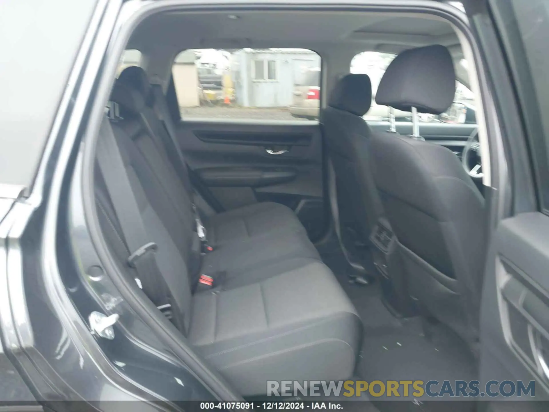 8 Photograph of a damaged car 2HKRS4H46RH420006 HONDA CR-V 2024