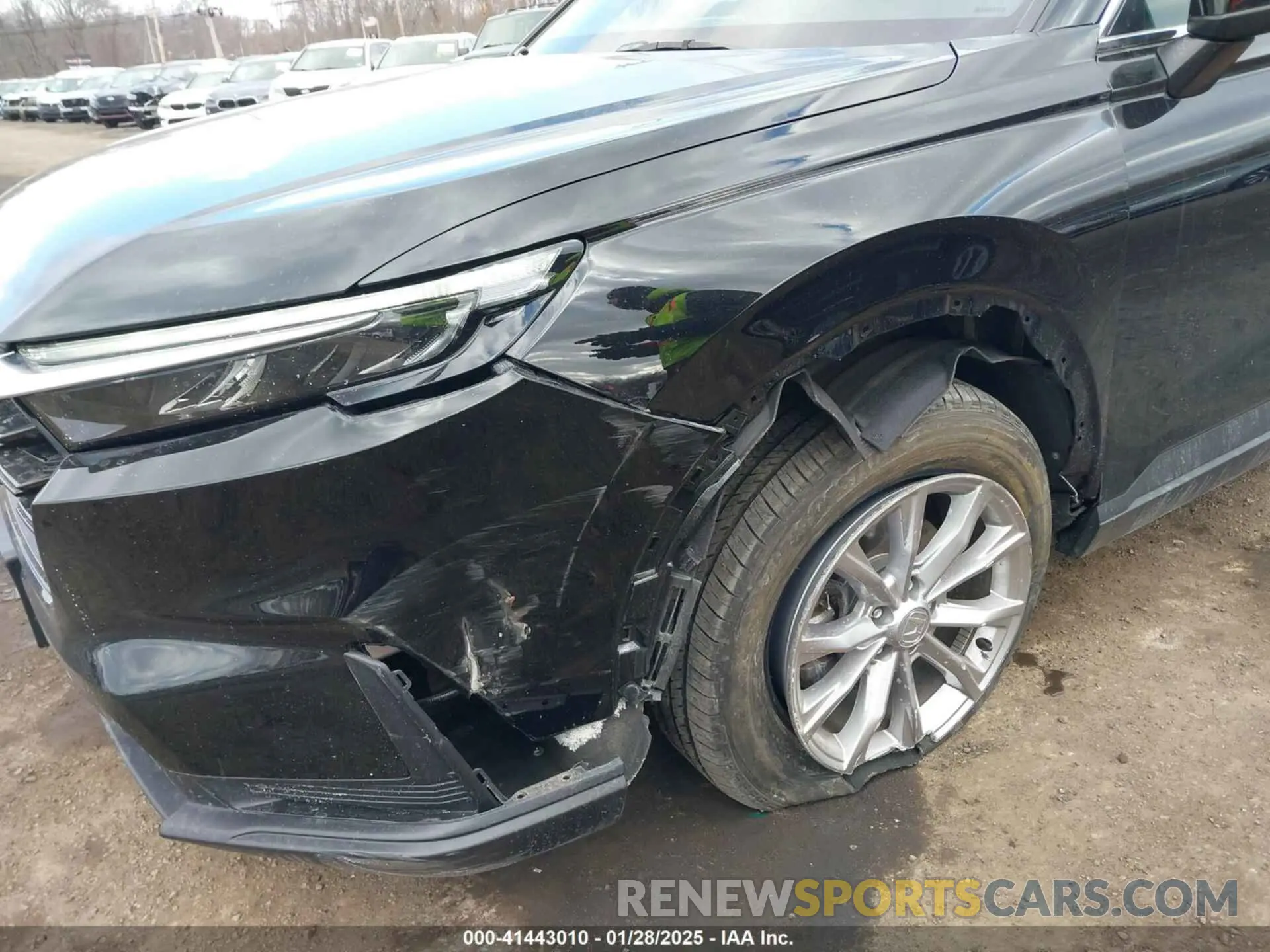 17 Photograph of a damaged car 2HKRS4H48RH414529 HONDA CR-V 2024