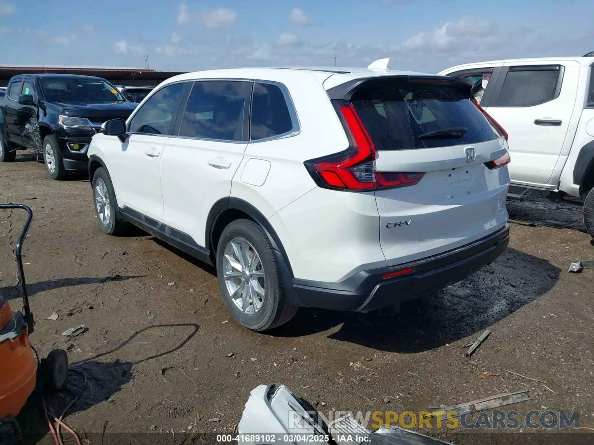 3 Photograph of a damaged car 2HKRS4H4XRH468334 HONDA CR-V 2024