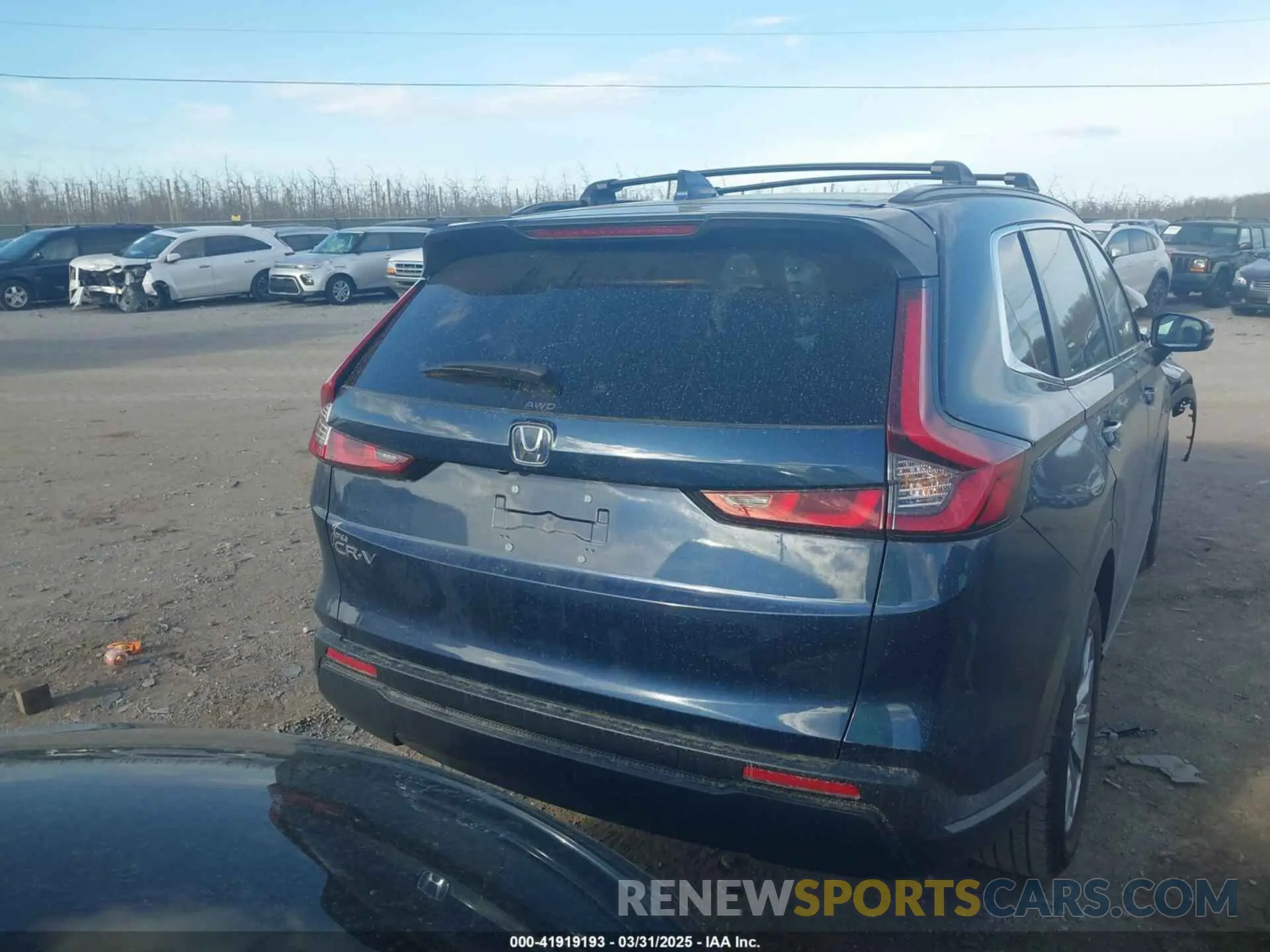 16 Photograph of a damaged car 2HKRS4H4XRH468852 HONDA CR-V 2024