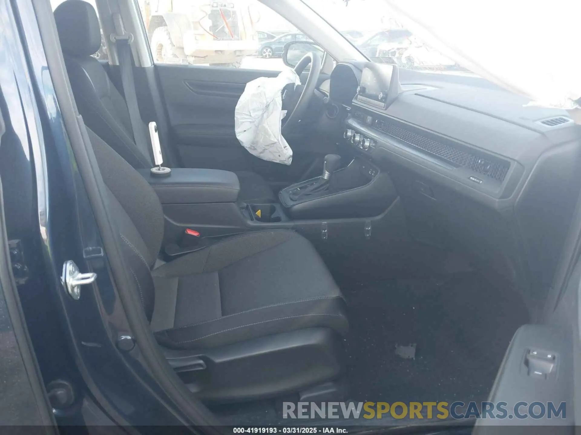 5 Photograph of a damaged car 2HKRS4H4XRH468852 HONDA CR-V 2024