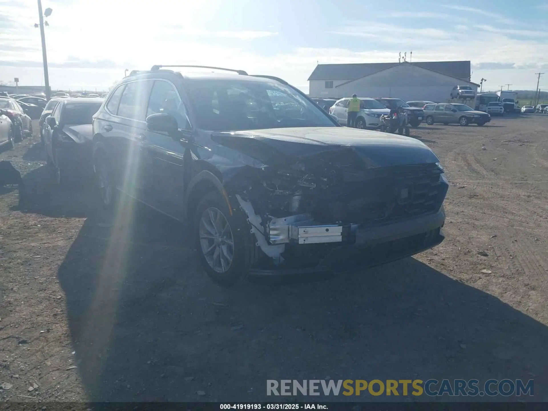 6 Photograph of a damaged car 2HKRS4H4XRH468852 HONDA CR-V 2024